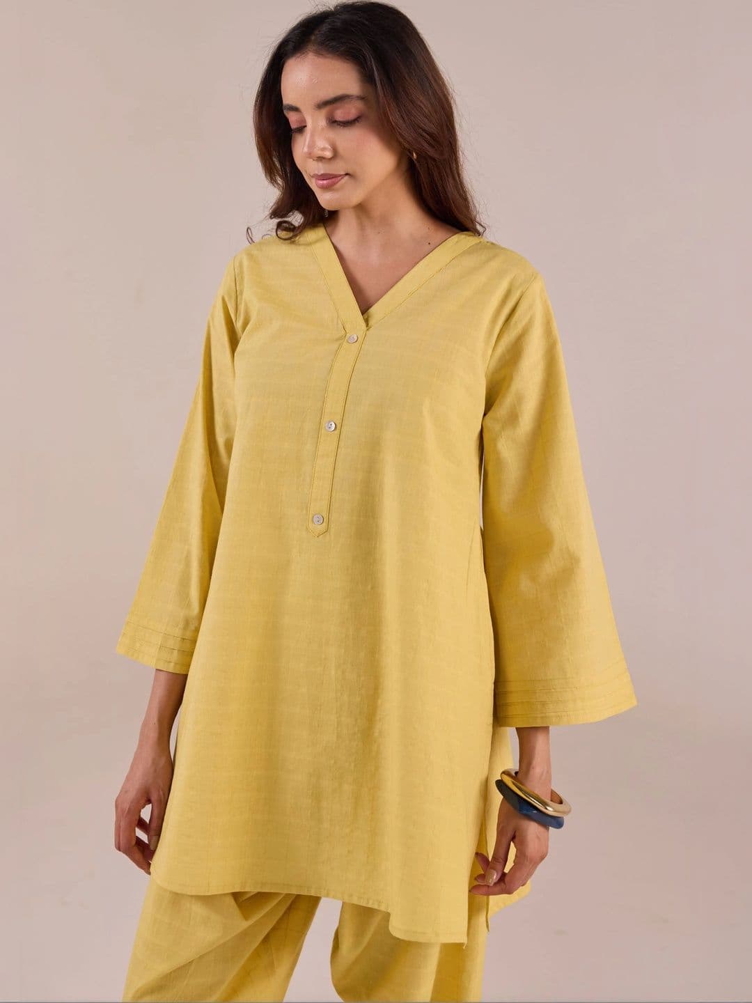 TARA-C-TARA Women Regular Pure Cotton Kurta with Trousers thumbnail 5