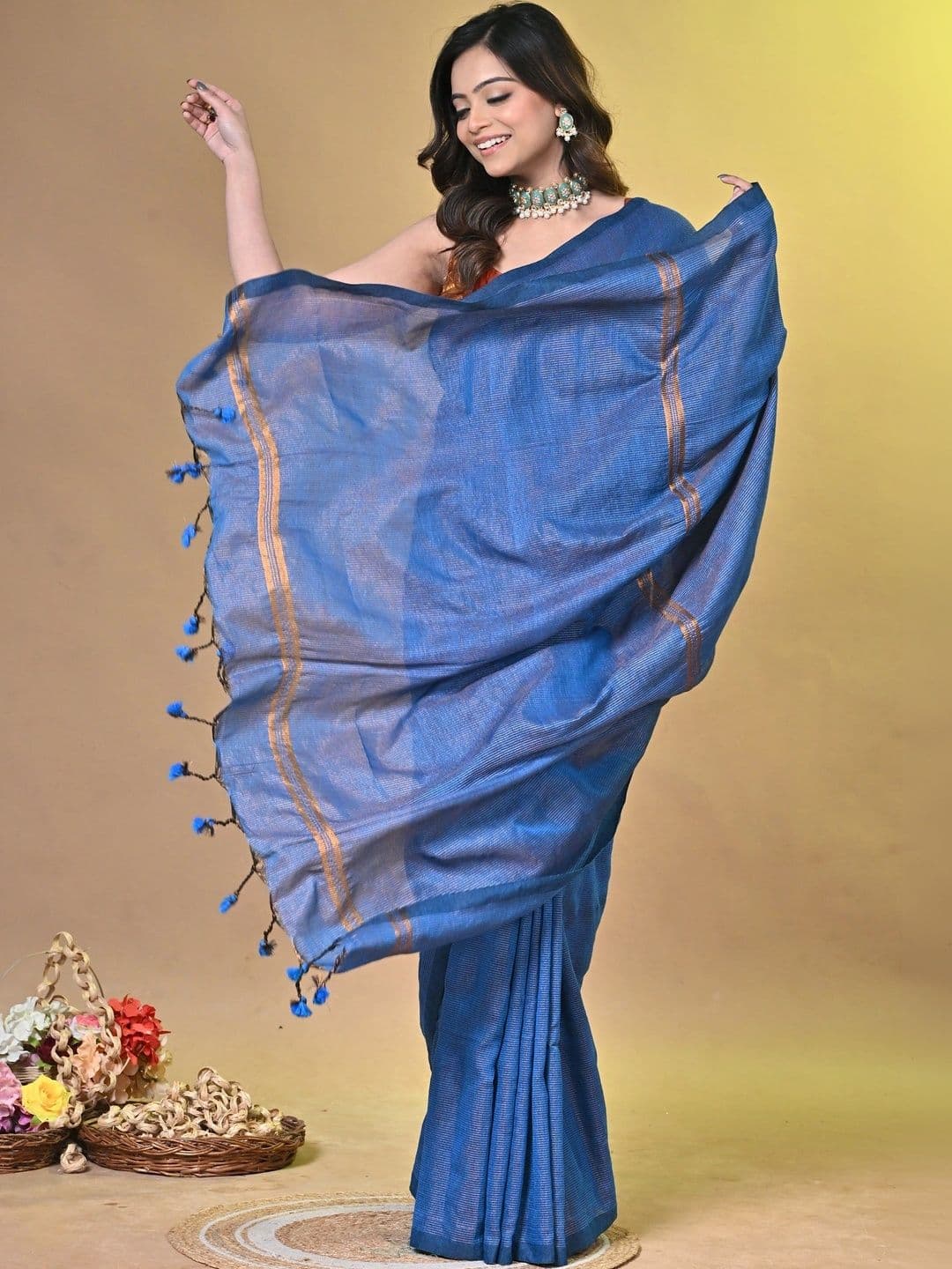 SAANTHA Tissue Saree thumbnail 3