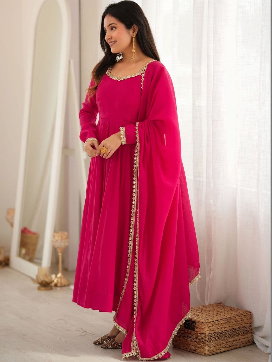 LV'S TRENDZ Women Regular Chanderi Silk Kurta with Trousers & With Dupatta thumbnail 5