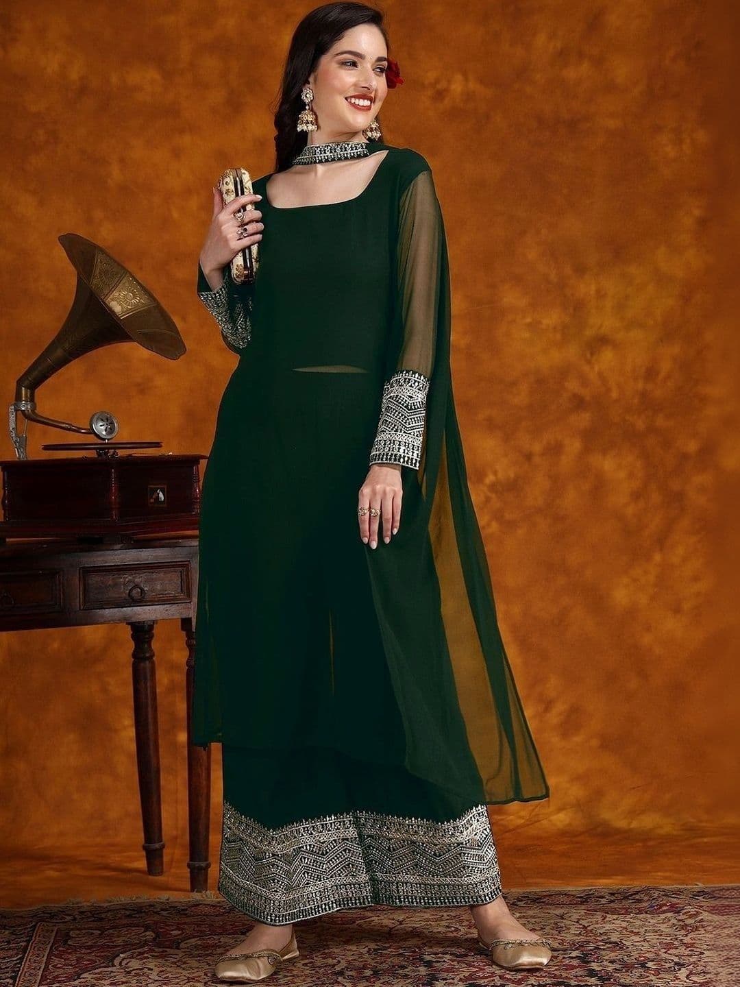 Utsavya Women Ethnic Motifs Regular Thread Work Kurta with Palazzos & With Dupatta thumbnail 4