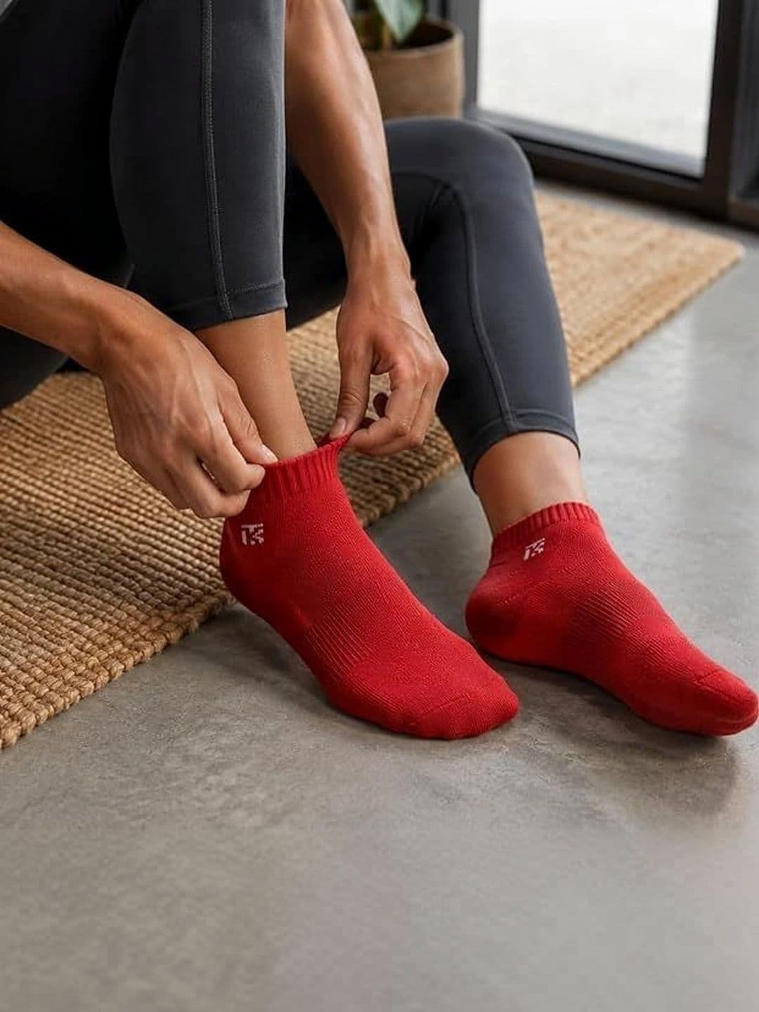 Kikitoes Men Pack of 2 Bamboo Assorted Solid Ankle Socks Soft Breathable Cushioned thumbnail 5