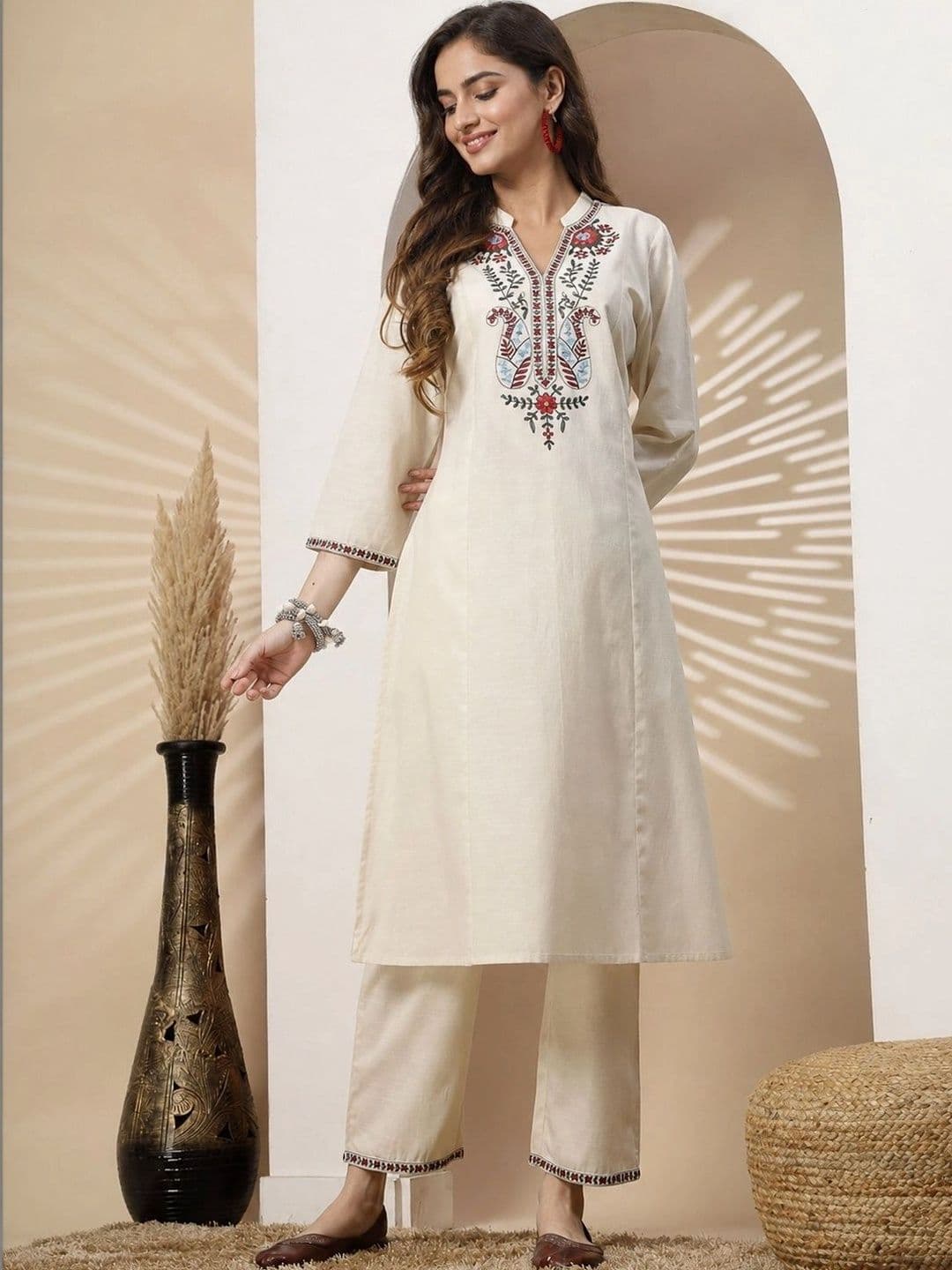 Utsavya Women Ethnic Motifs Embroidered Regular Thread Work Linen Kurta with Palazzos - view 1