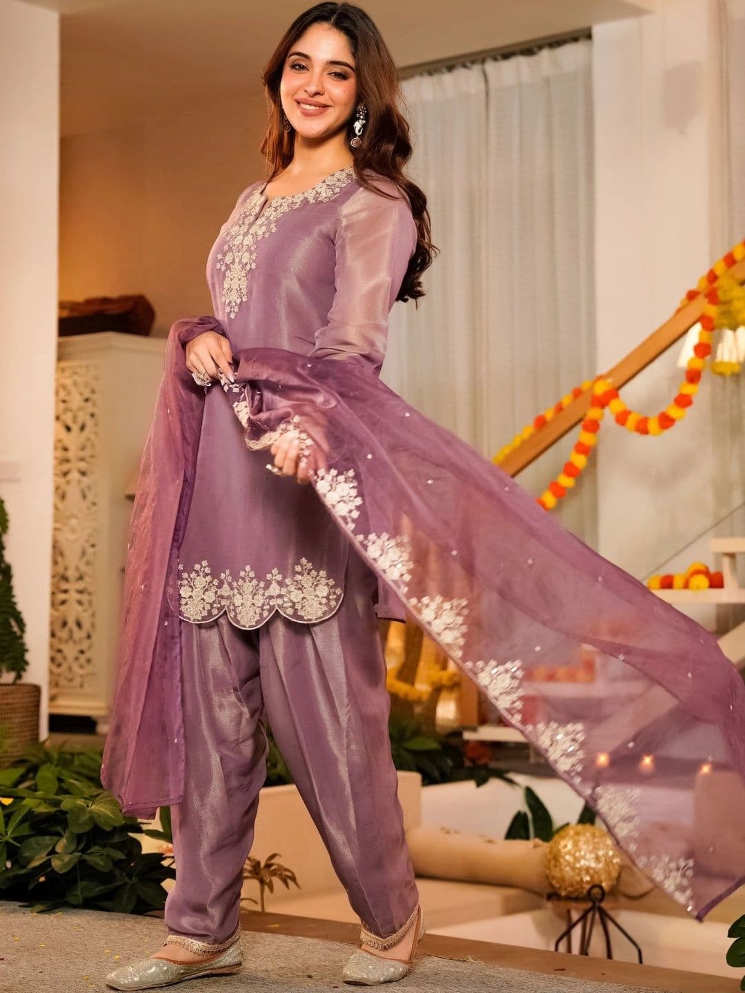 Aeristo Women Ethnic Motifs Embroidered Regular Thread Work Kurta with Patiala & With Dupatta thumbnail 7