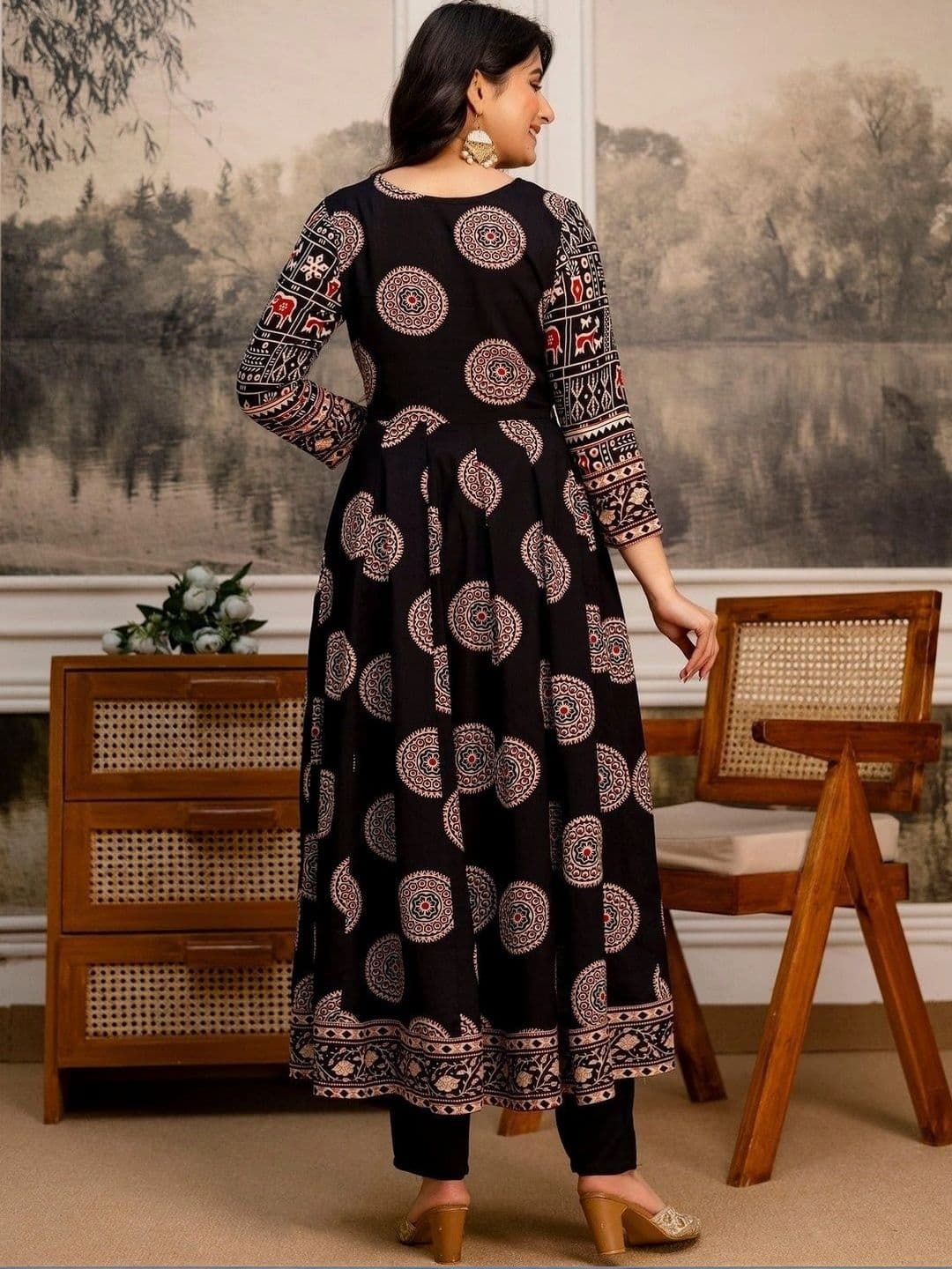 Utsavya Women Ethnic Motifs Printed Empire Mirror Work Pure Cotton Kurta with Trousers & With Dupatta thumbnail 2