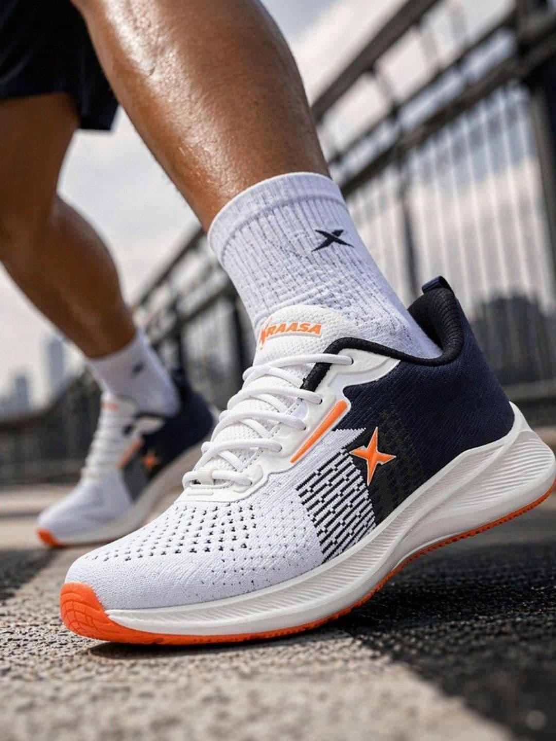 KRAASA Men Mesh Running Non-Marking Shoes thumbnail 2