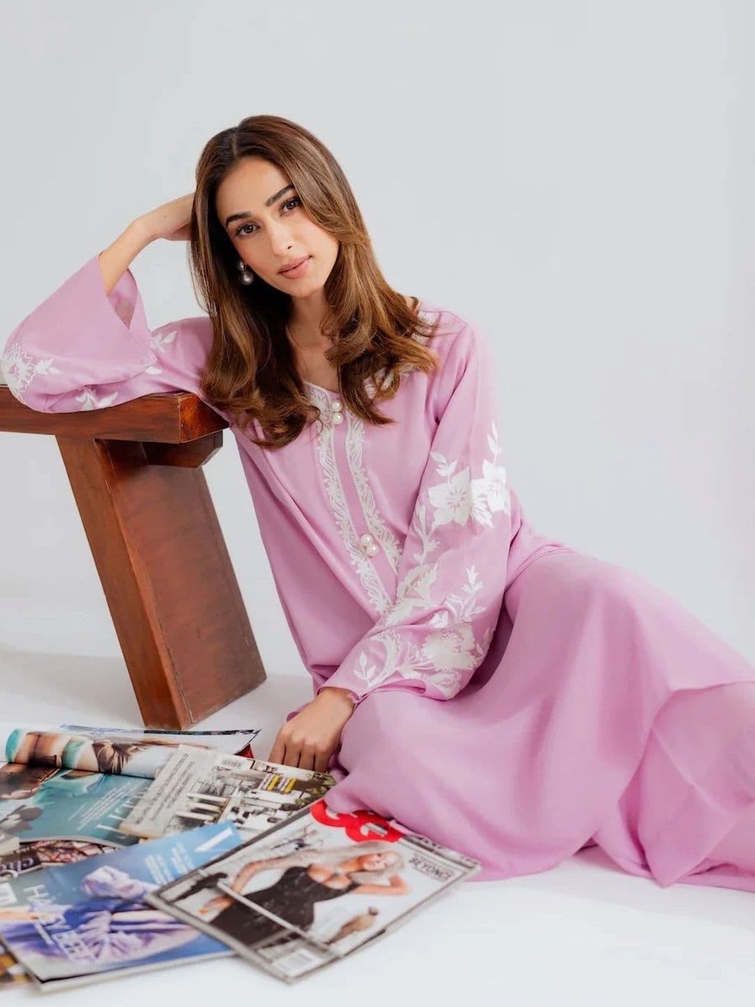 Aeristo Women Ethnic Motifs Embroidered Regular Thread Work Chanderi Silk Kurta with Palazzos thumbnail 7