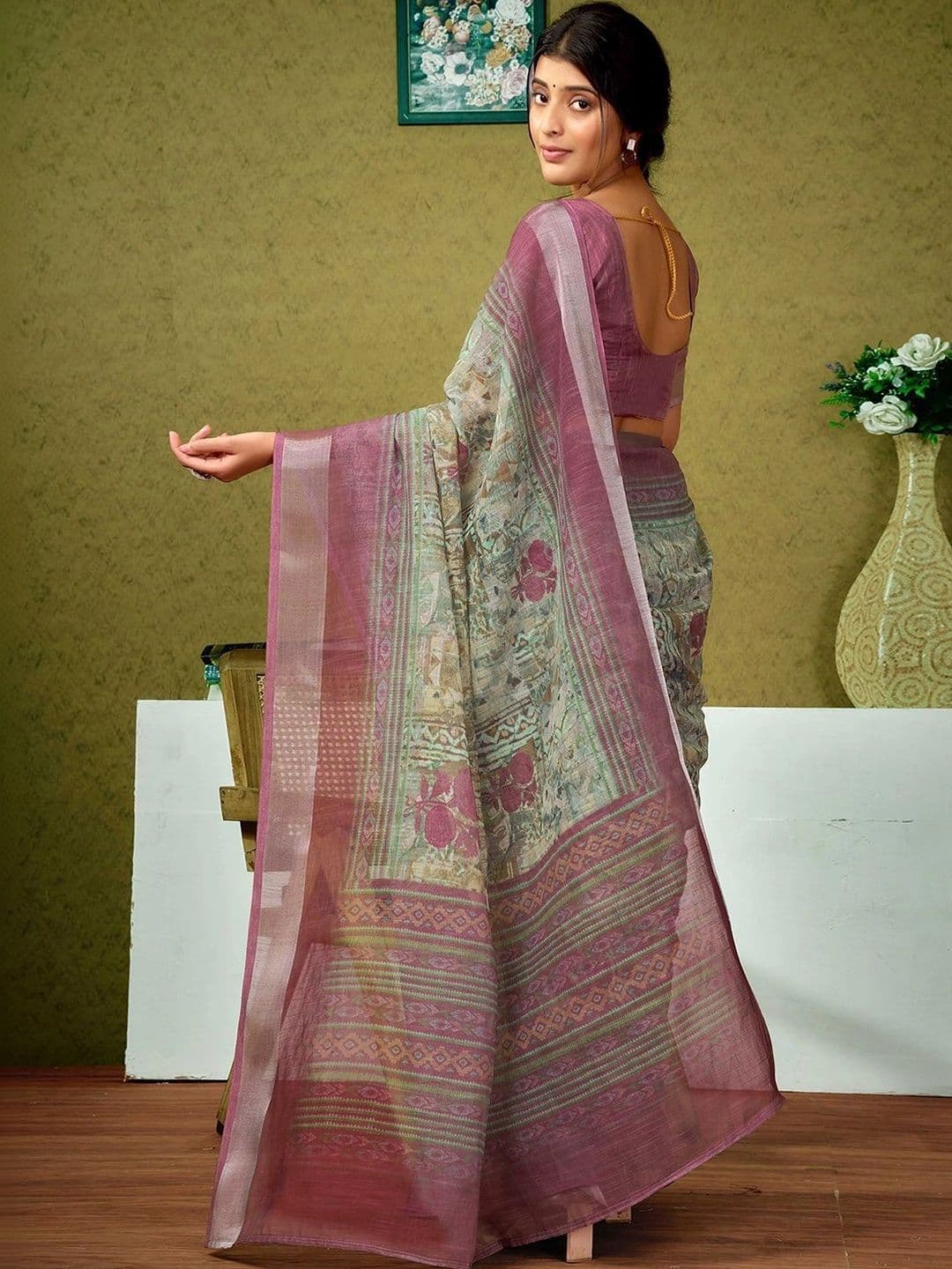 Satrani Zari Pure Linen Designer Saree thumbnail 3