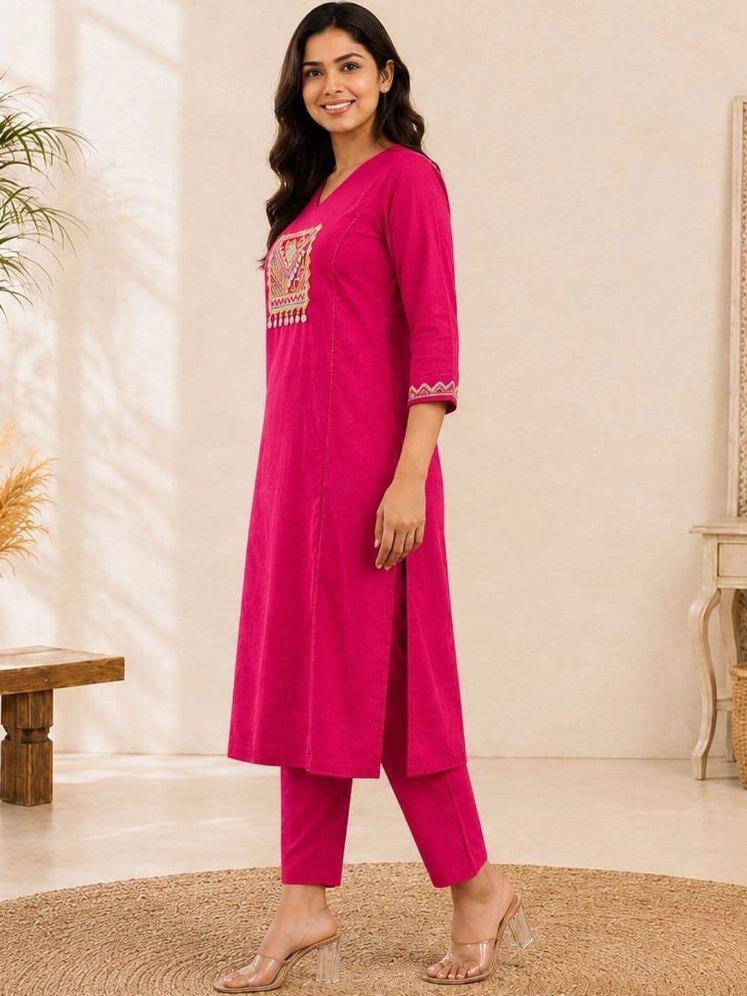 DIVASTRI Women Ethnic Motifs Embroidered Regular Mirror Work Pure Cotton Kurta with Trousers thumbnail 4