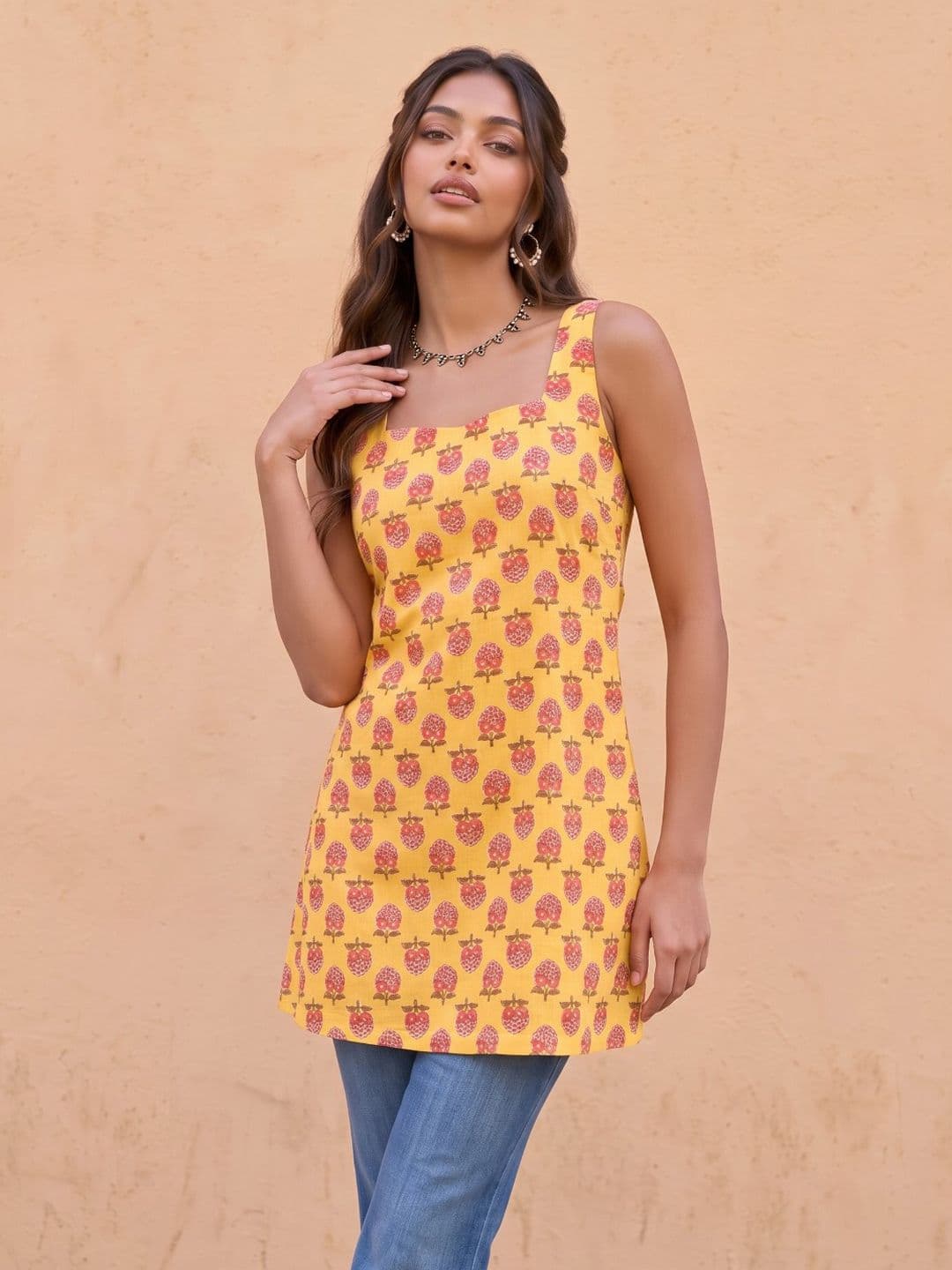 fusion by glitchez Floral Printed Sweetheart Neck Straight Pure Cotton Kurti With Tie-Ups - view 1