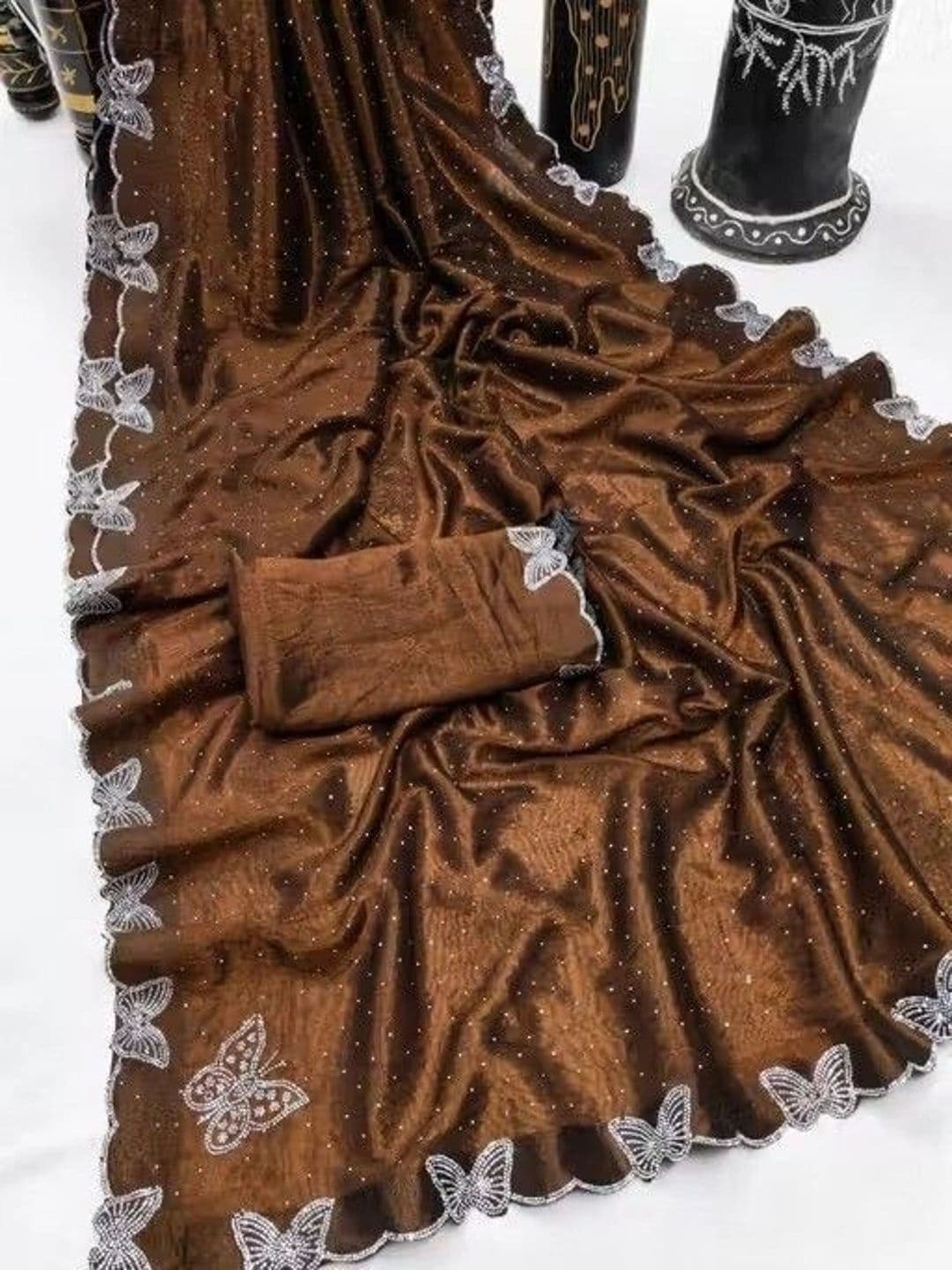 RENBRIZA Embellished Net Saree thumbnail 5