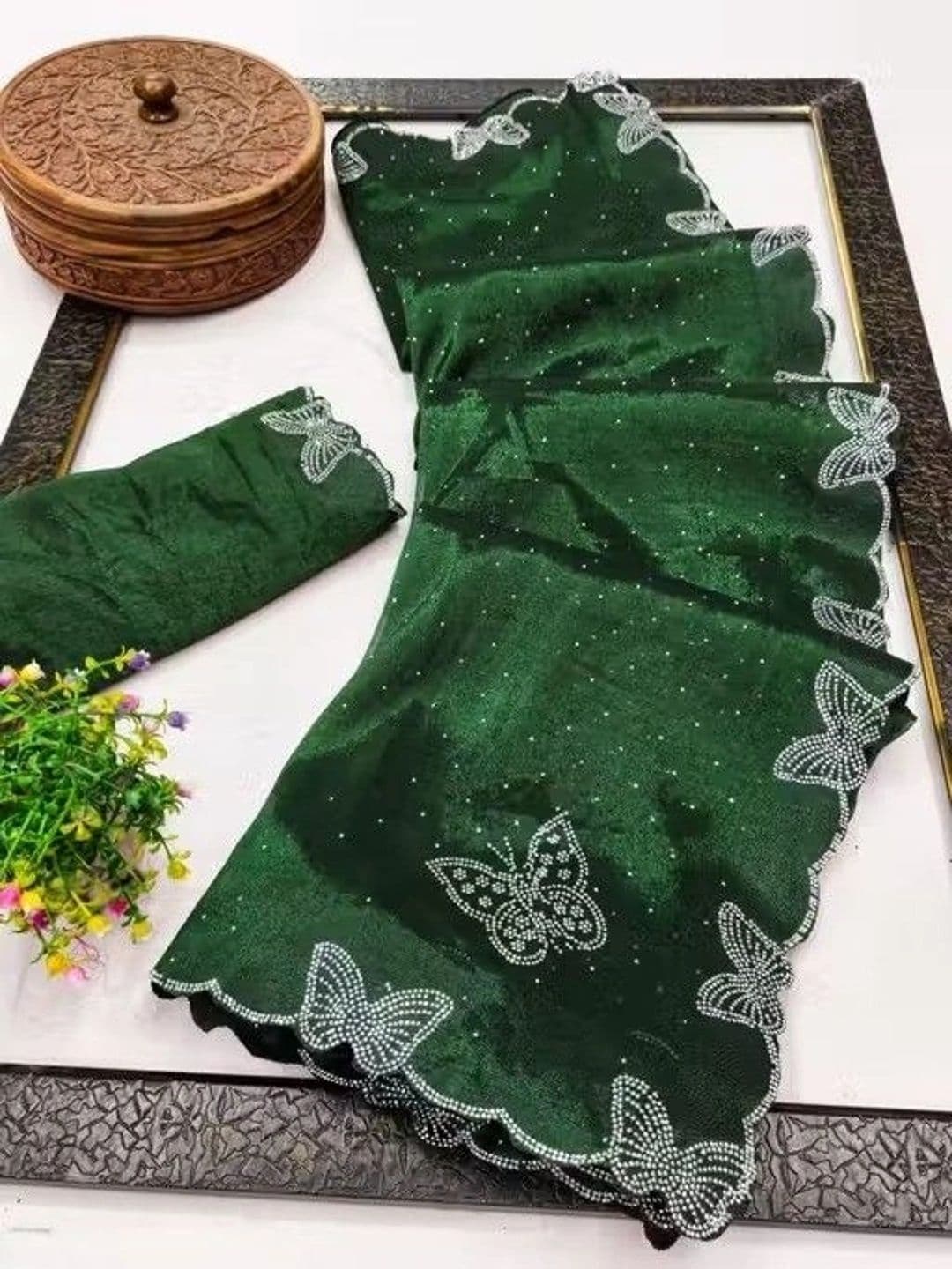 RENBRIZA Embroidered Net Saree thumbnail 6
