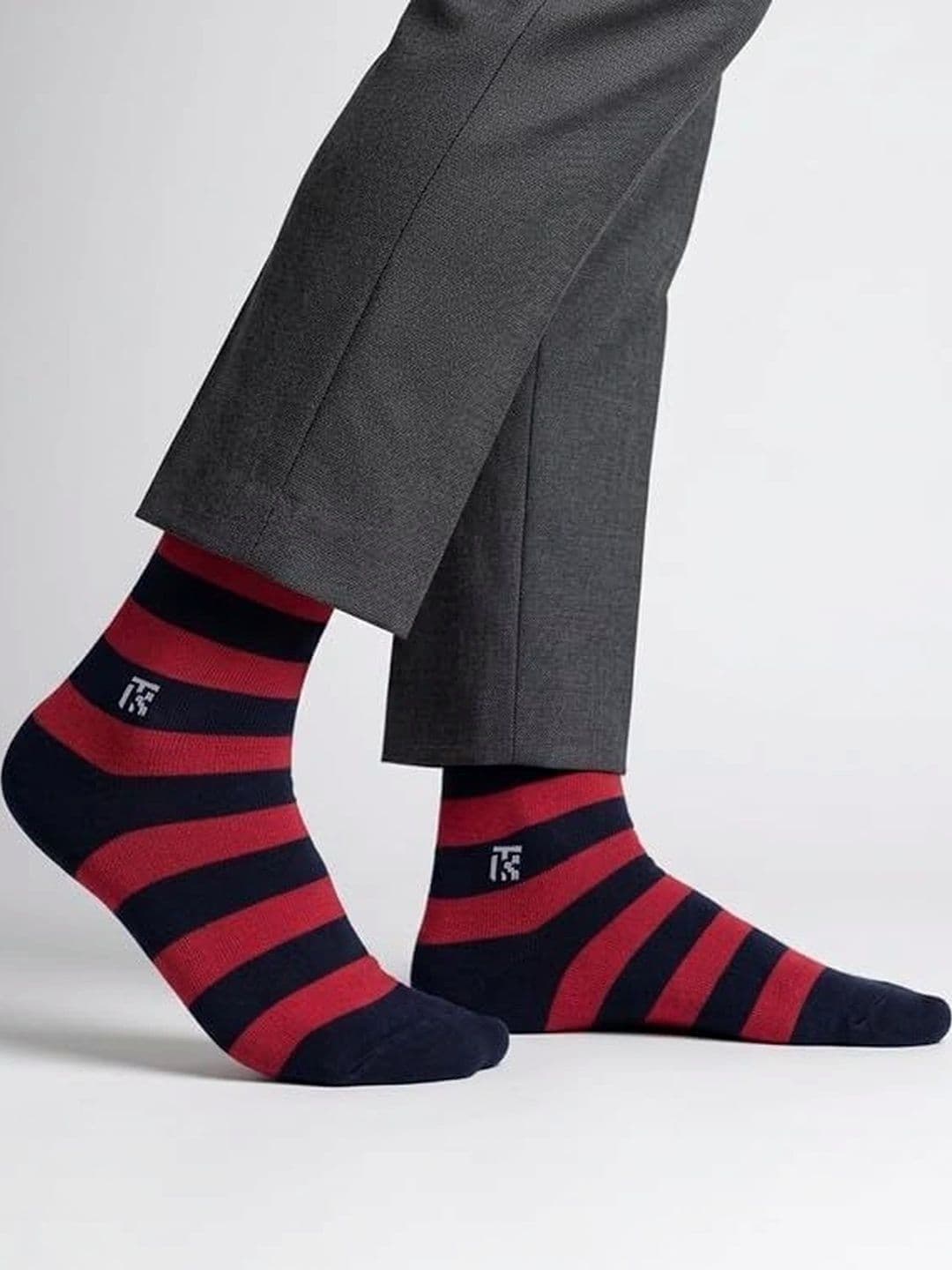 Kikitoes Men Pack of 2 Bamboo Crew Socks Striped Polka Soft Breathable thumbnail 2