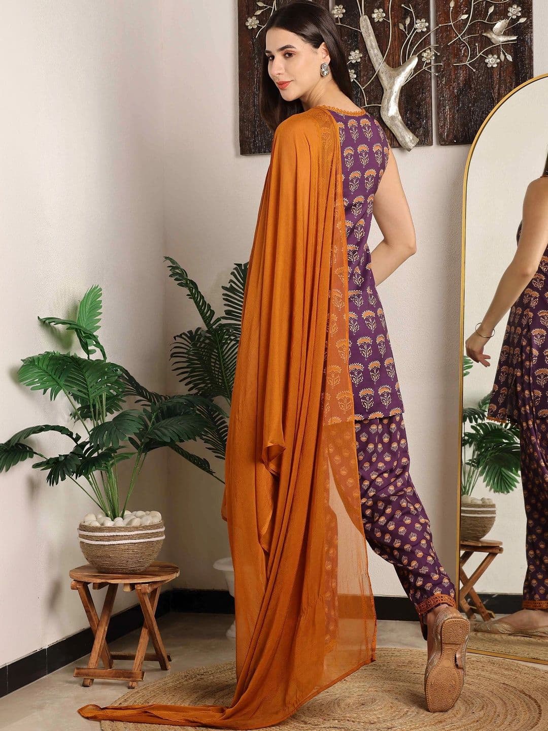 TextileNow Women Ethnic Motifs Printed Regular Pure Cotton Kurta with Patiala & With Dupatta thumbnail 7