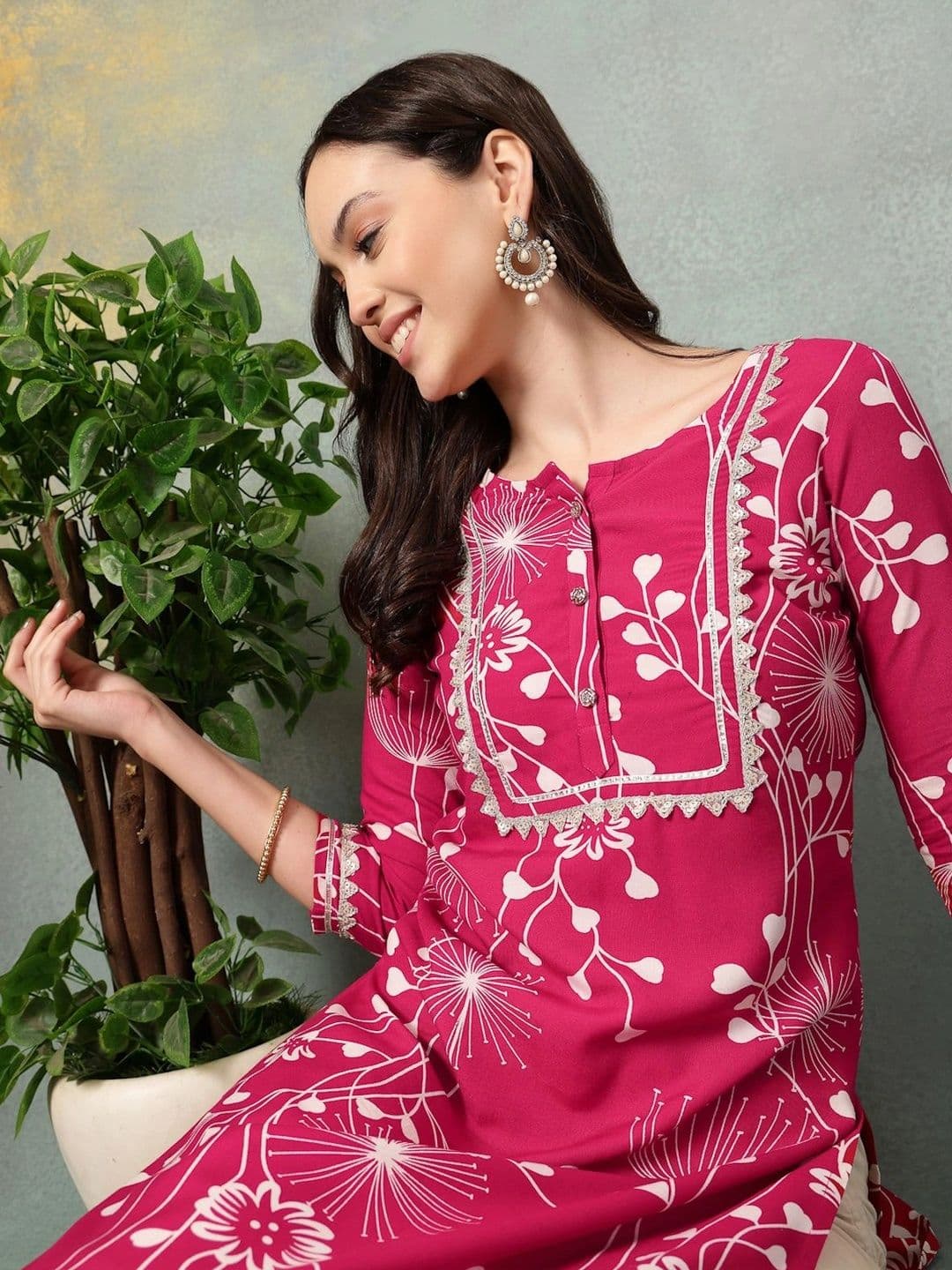 God Bless Women Floral Printed Floral Kurta thumbnail 4