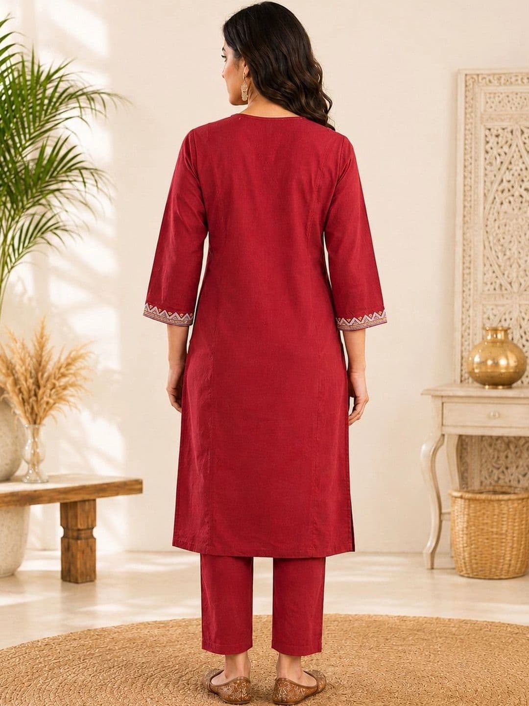 DIVASTRI Women Ethnic Motifs Embroidered Regular Mirror Work Pure Cotton Kurta with Trousers thumbnail 4