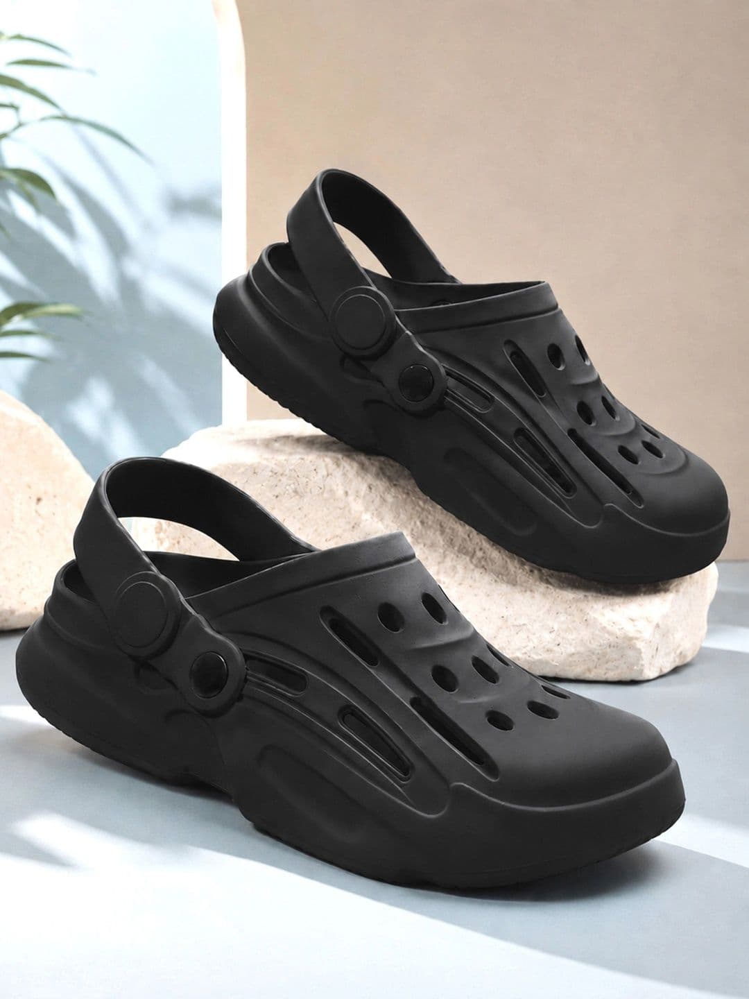 Layasa Men Clogs - view 1