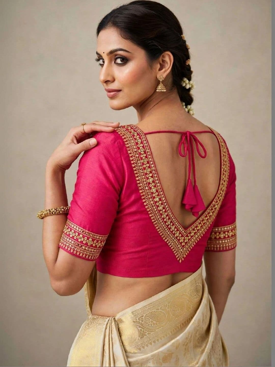 Binatex Cotton Embellished Zari Saree Blouse thumbnail 5