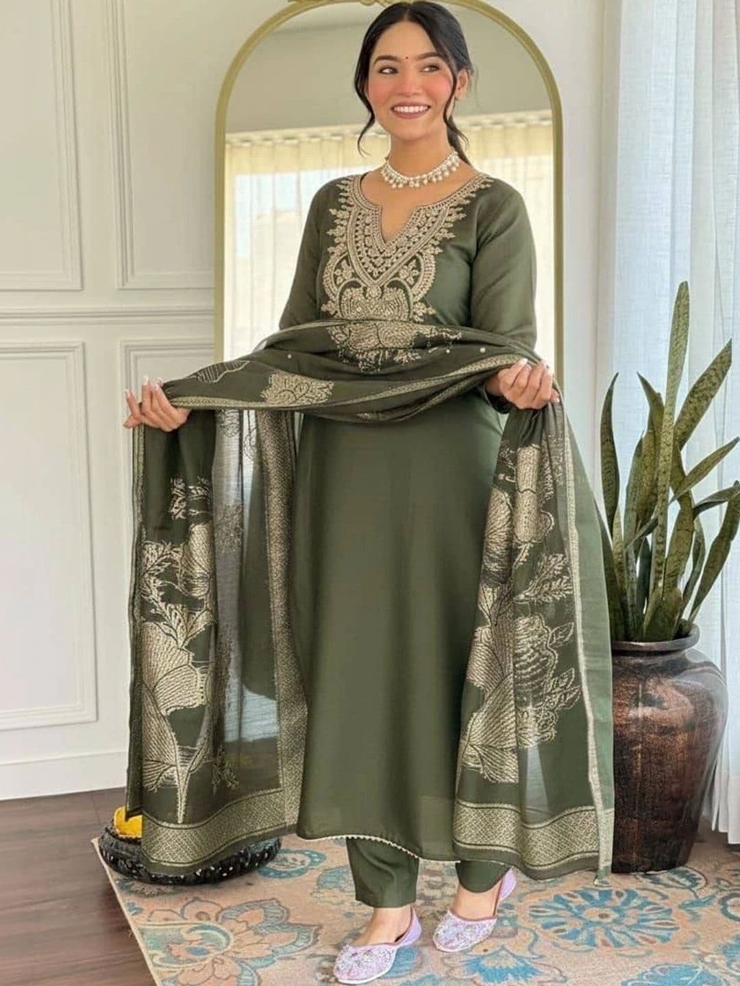FIC FUSION CULTURE Women Ethnic Motifs Embroidered Regular Thread Work Kurta with Trousers & With Dupatta - view 1