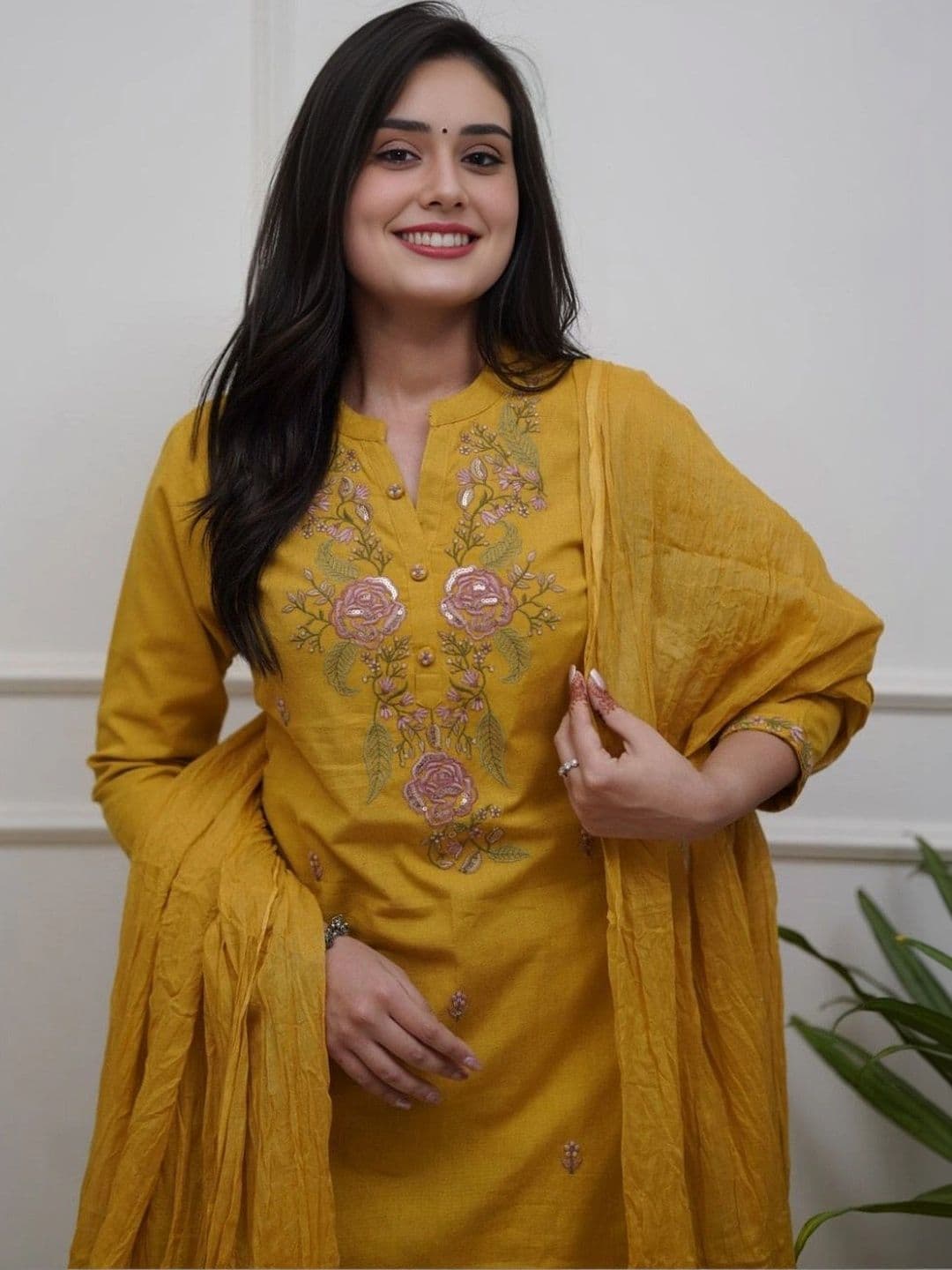 KALAMIR Women Floral Embroidered Regular Sequinned Kurta with Trousers & With Dupatta thumbnail 3
