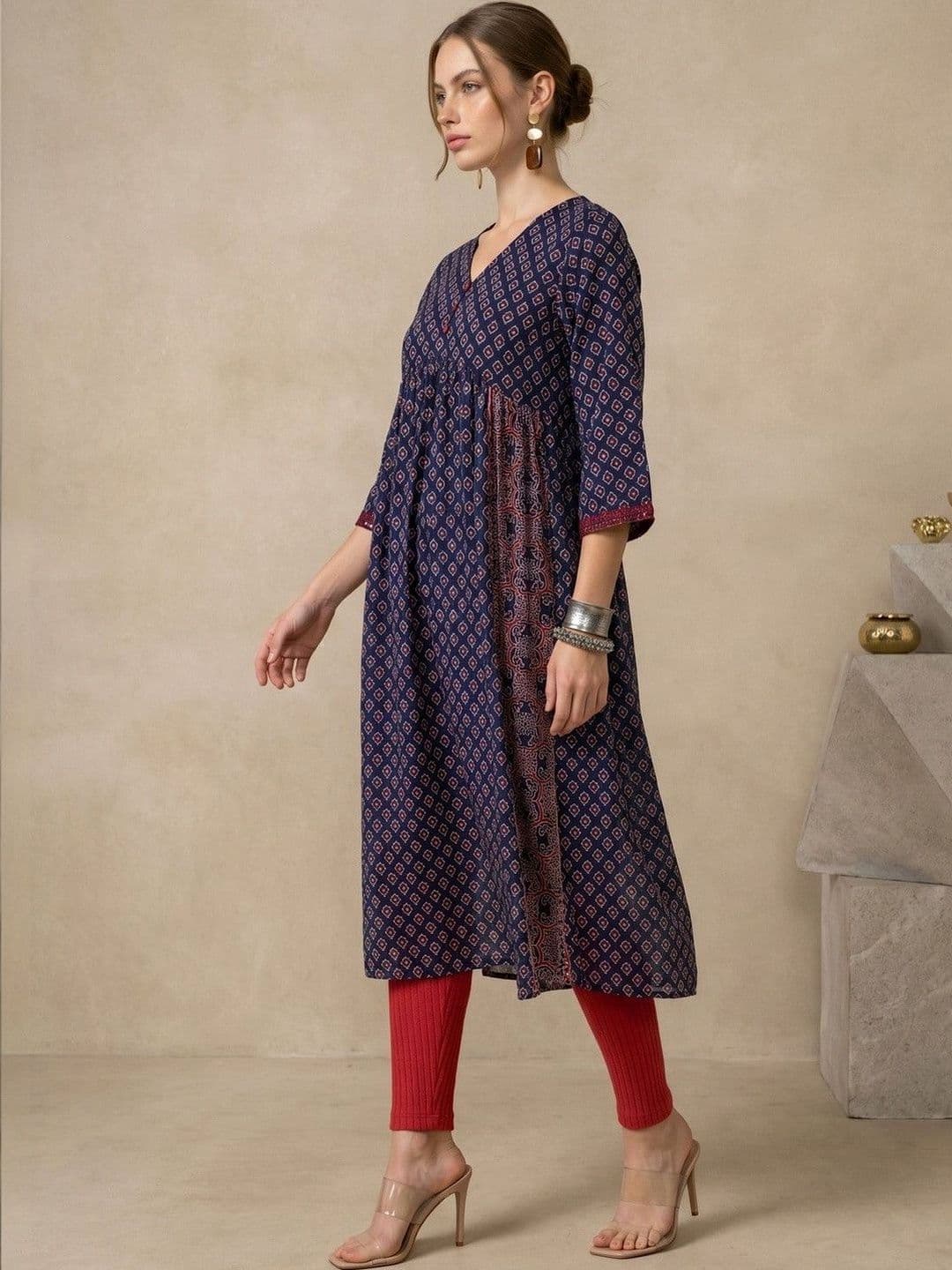 Sangria Women Kurta thumbnail 4