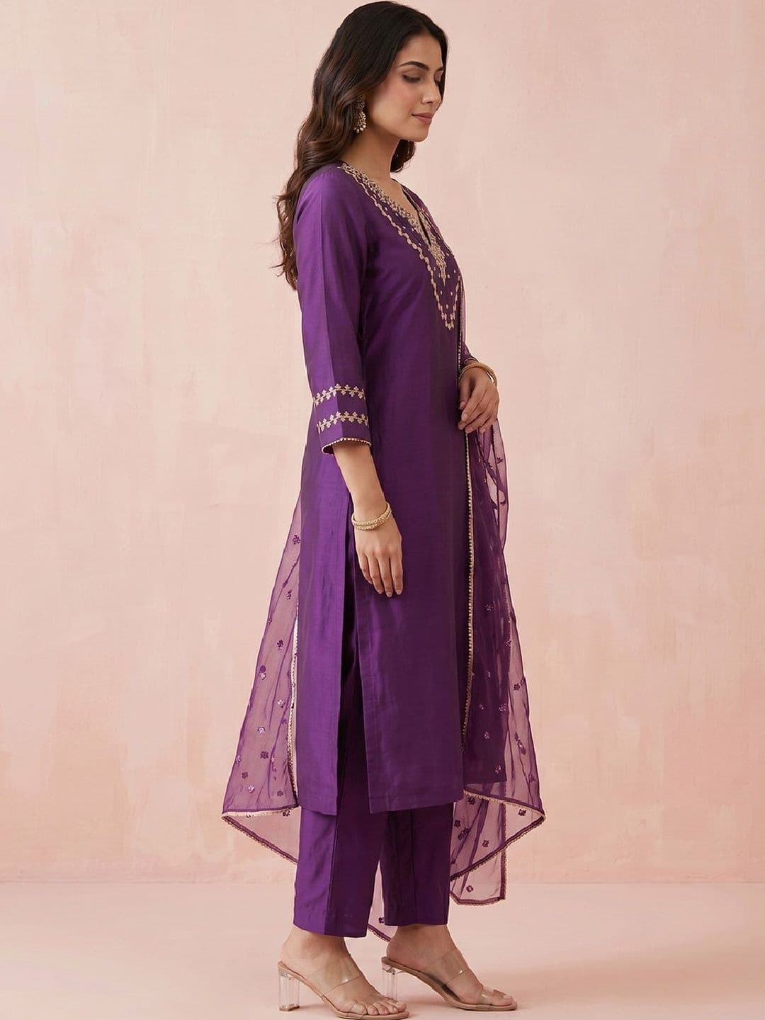 Varanga Women Ethnic Motifs Embroidered Thread Work Kurta with Trousers & With Dupatta thumbnail 5