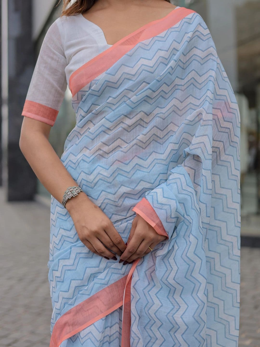 RAAS SHREE Floral Pure Cotton Khadi Saree thumbnail 7