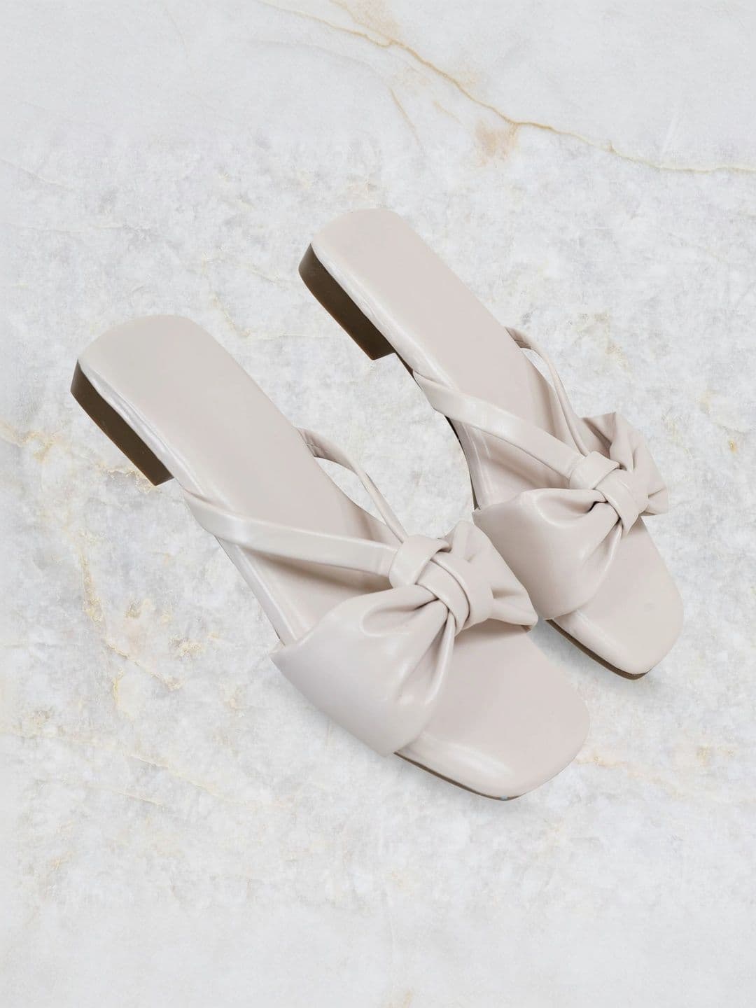 Mast & Harbour Women Open Toe Flats with Bows thumbnail 2