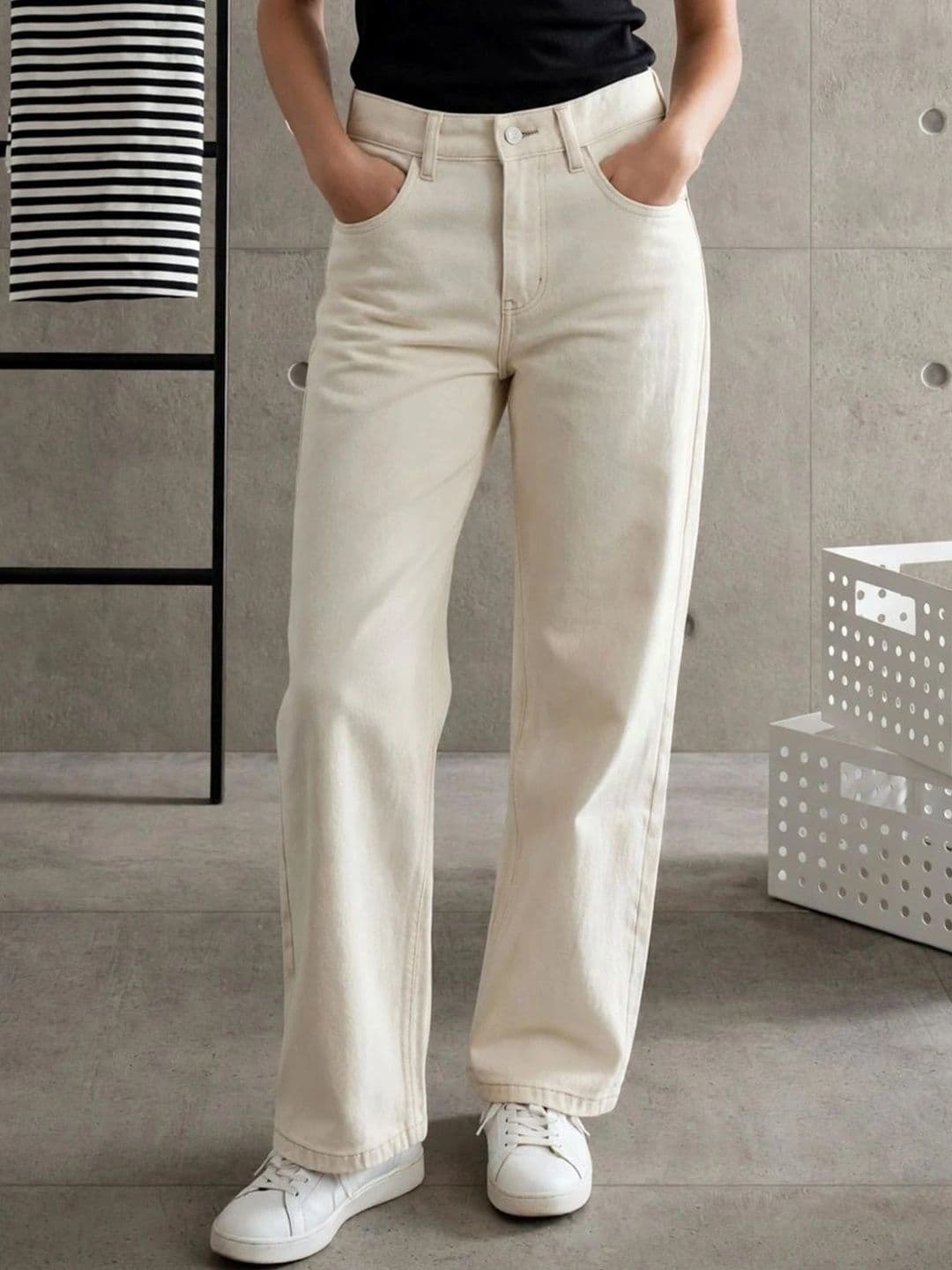 Mast & Harbour Women Classic Regular Fit Mid-Rise Stretchable Jeans - view 1