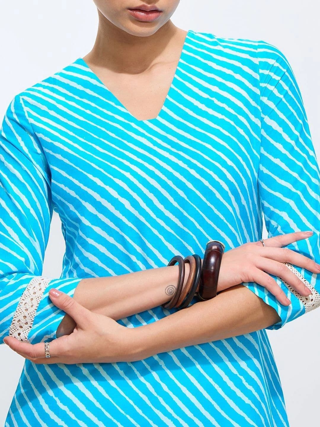 Saanjh Women Printed Kurta thumbnail 2