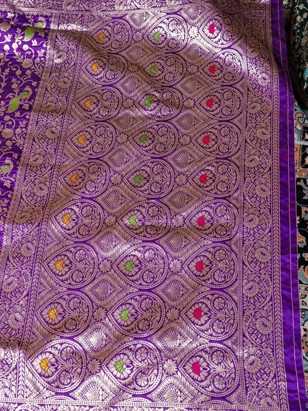 SILKARA CREATION Floral Zari Silk Blend Banarasi Saree thumbnail 3