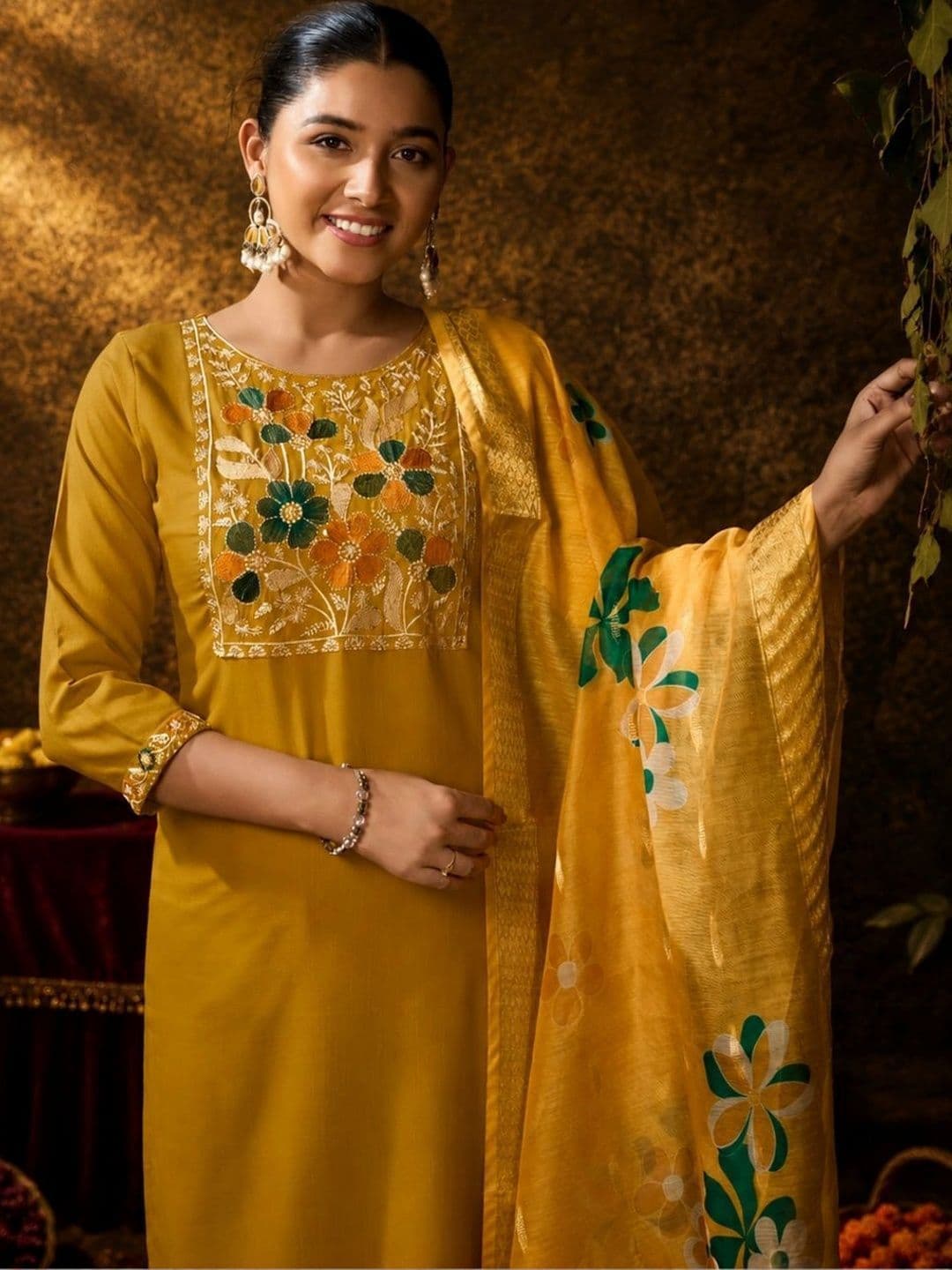 PAUSE Women Floral Embroidered Regular Thread Work Kurta with Trousers & With Dupatta - view 1
