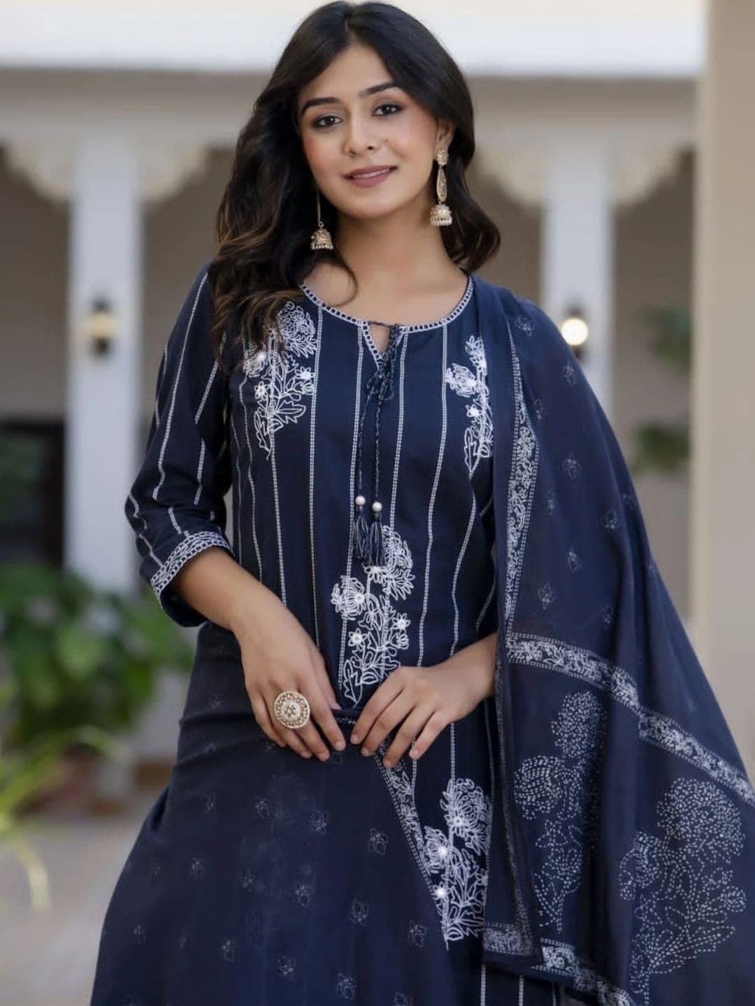 sarachna Women Ethnic Motifs Embroidered Regular Thread Work Pure Cotton Kurta with Trousers & With Dupatta thumbnail 6