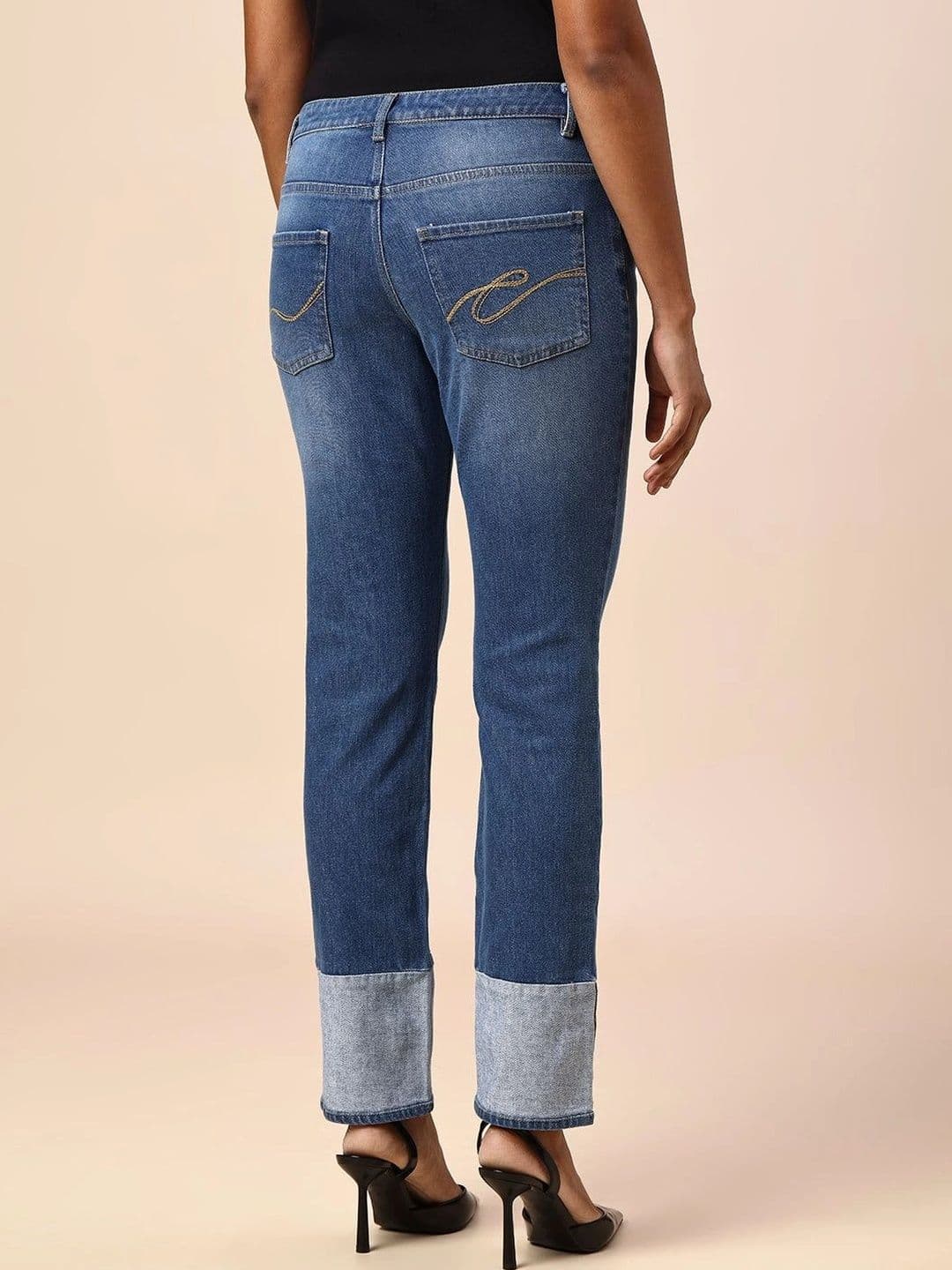 Chemistry Women Straight Fit Mid-Rise Cuffed Hem Jeans thumbnail 5
