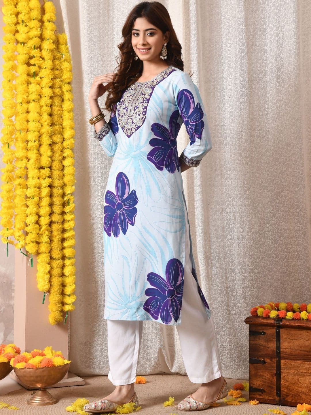 BKApparels Women Embroidered Floral Kurta thumbnail 2