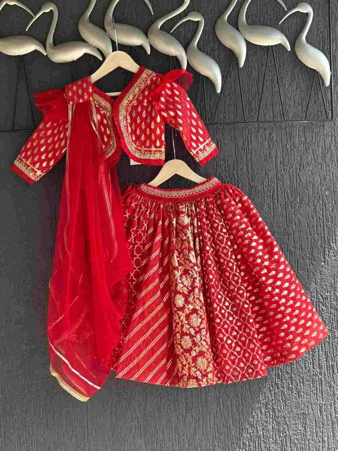 The Little Tales Girls Printed Foil Print Ready to Wear Lehenga & Blouse With Dupatta thumbnail 5