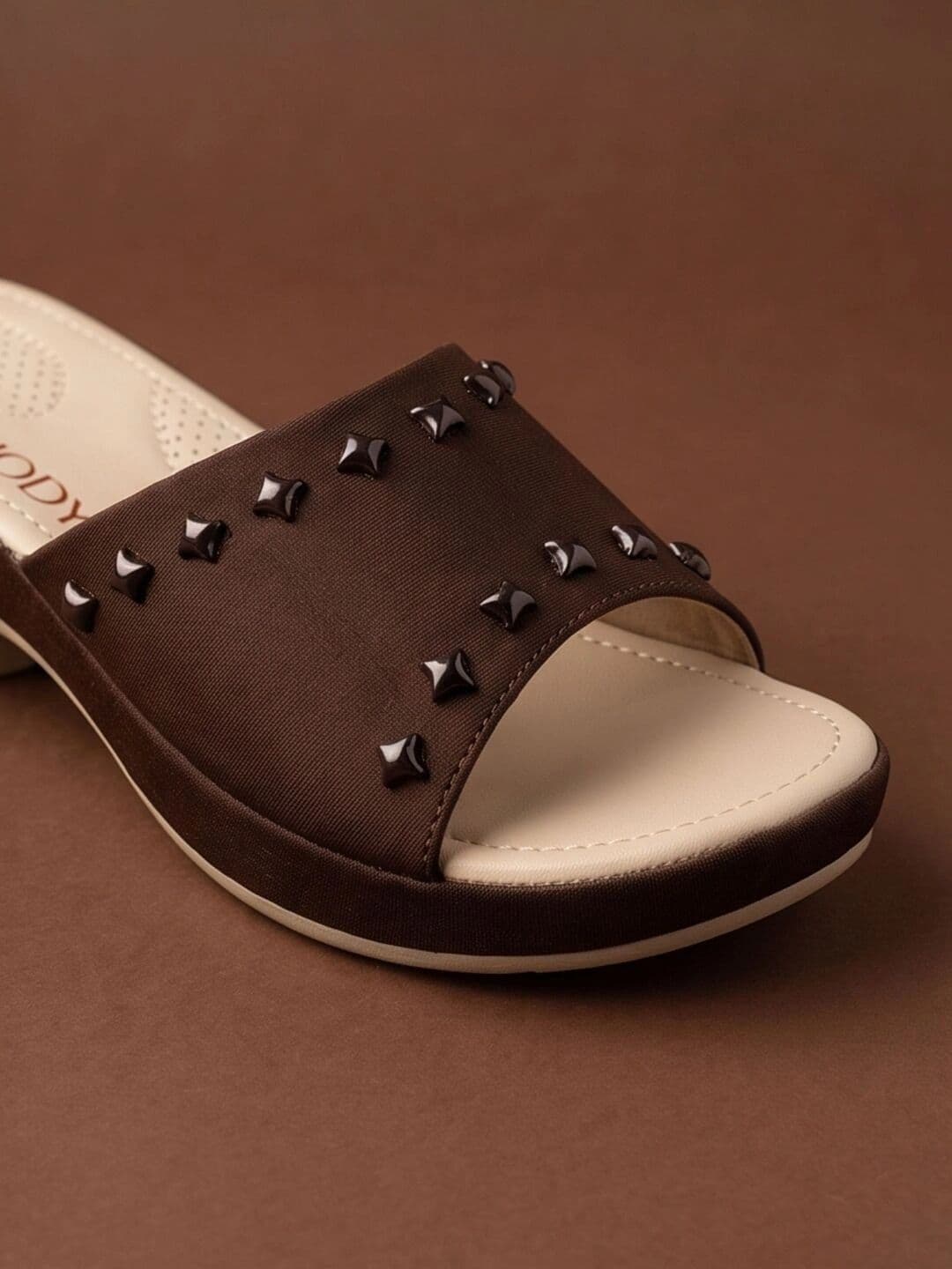 JodyHub Embellished Wedge Sandals thumbnail 3
