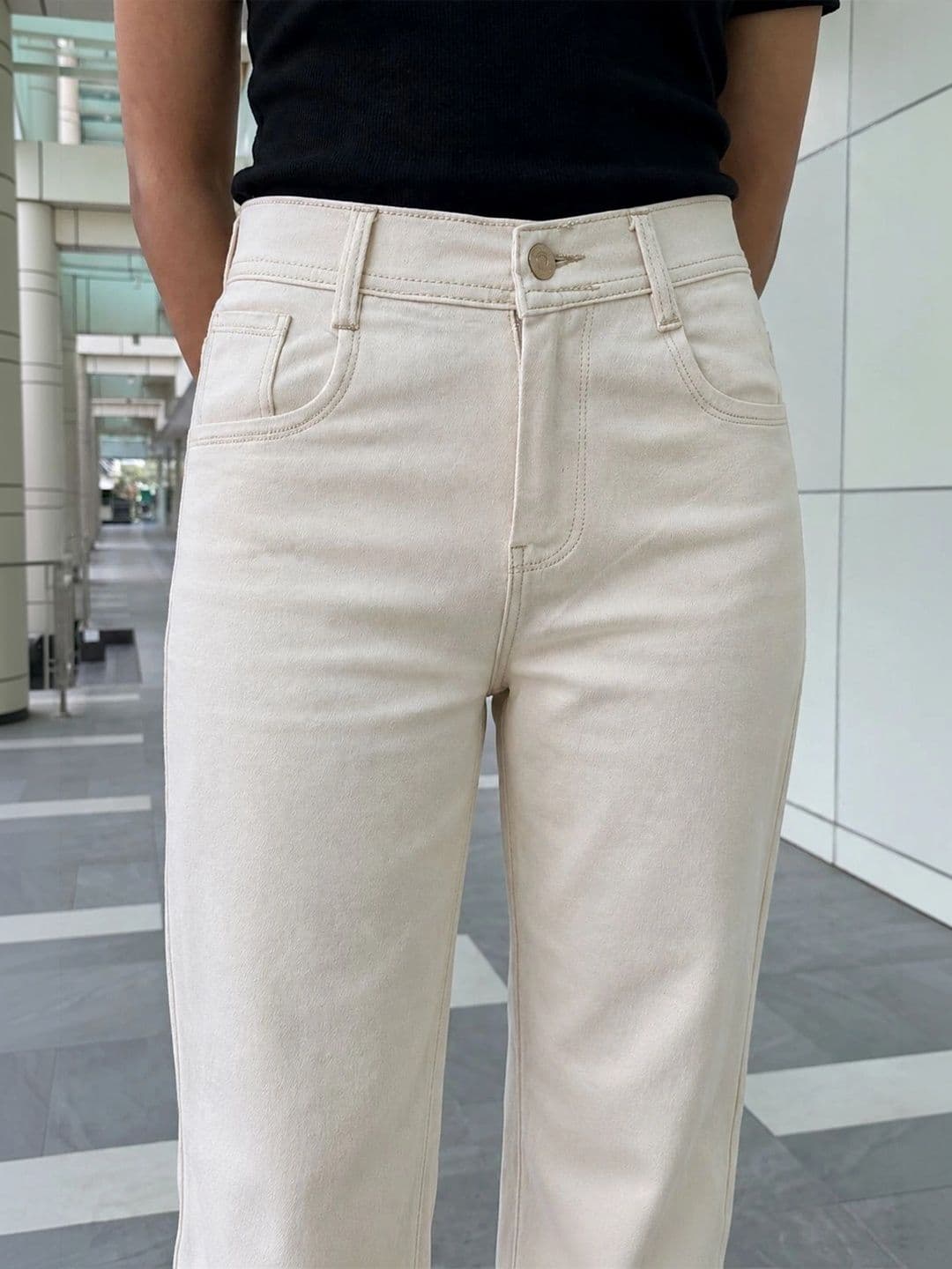 Mevan Women Classic Regular Fit Mid-Rise Stretchable Jeans thumbnail 5