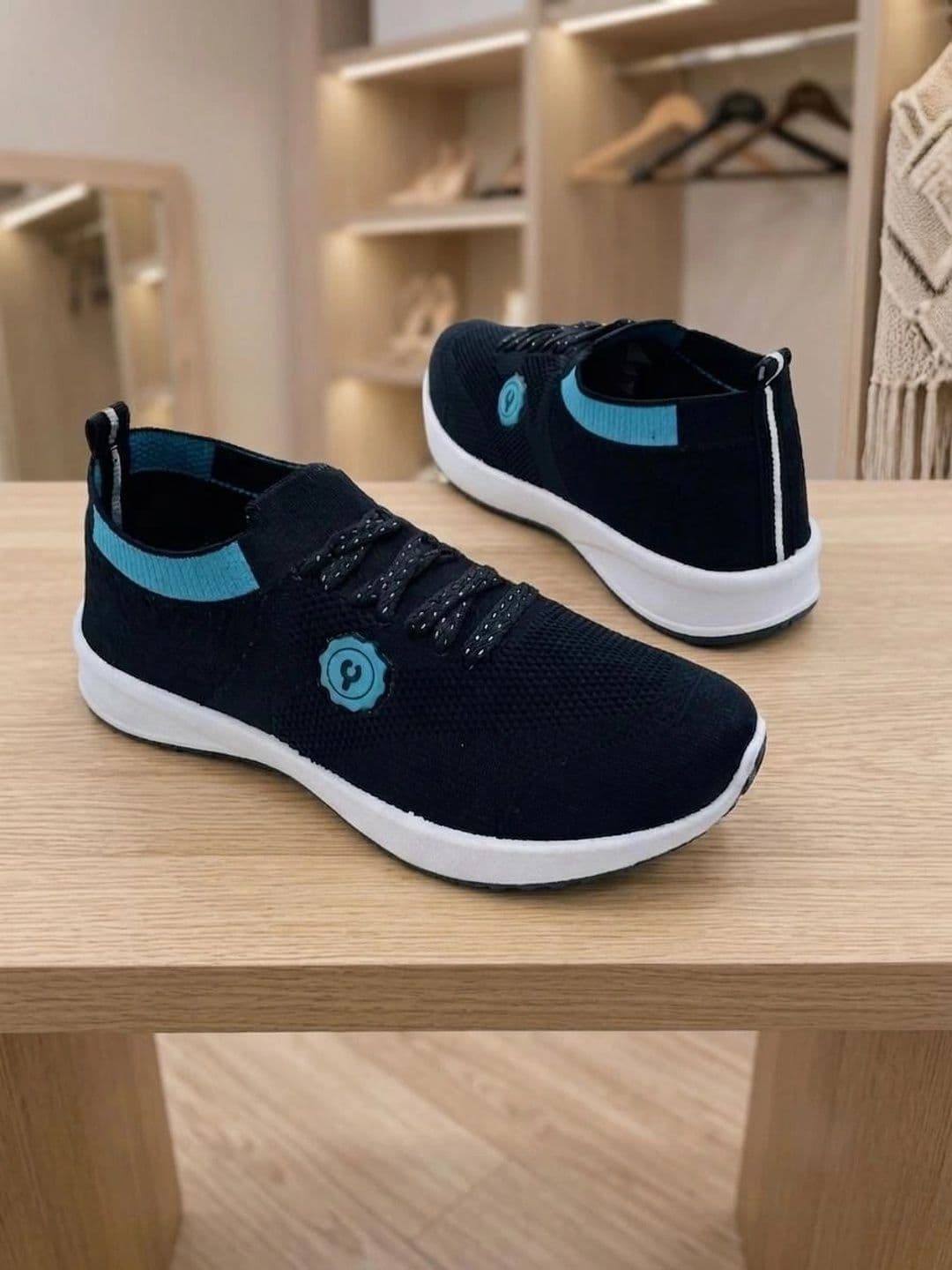 Roadster Women Textured Sneakers thumbnail 6