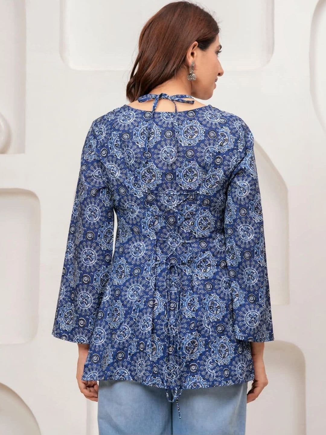 Sangria Ethnic Motifs Printed V-Neck Kurti thumbnail 3