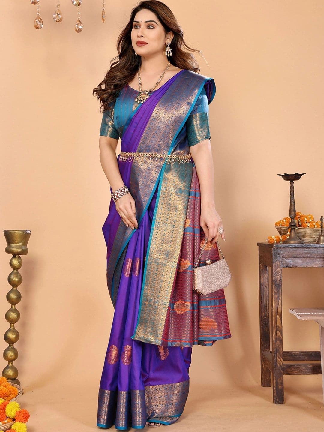 DEVANSH ENTERPRISE Woven Design Zari Silk Blend Banarasi Saree - view 1
