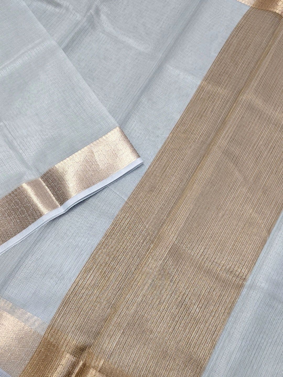Naveera Woven Design Zari Pure Cotton Designer Banarasi Saree thumbnail 3