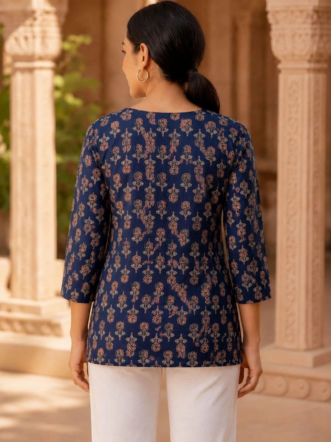 FERANOID Floral Printed Pure Cotton Short Kurti thumbnail 4