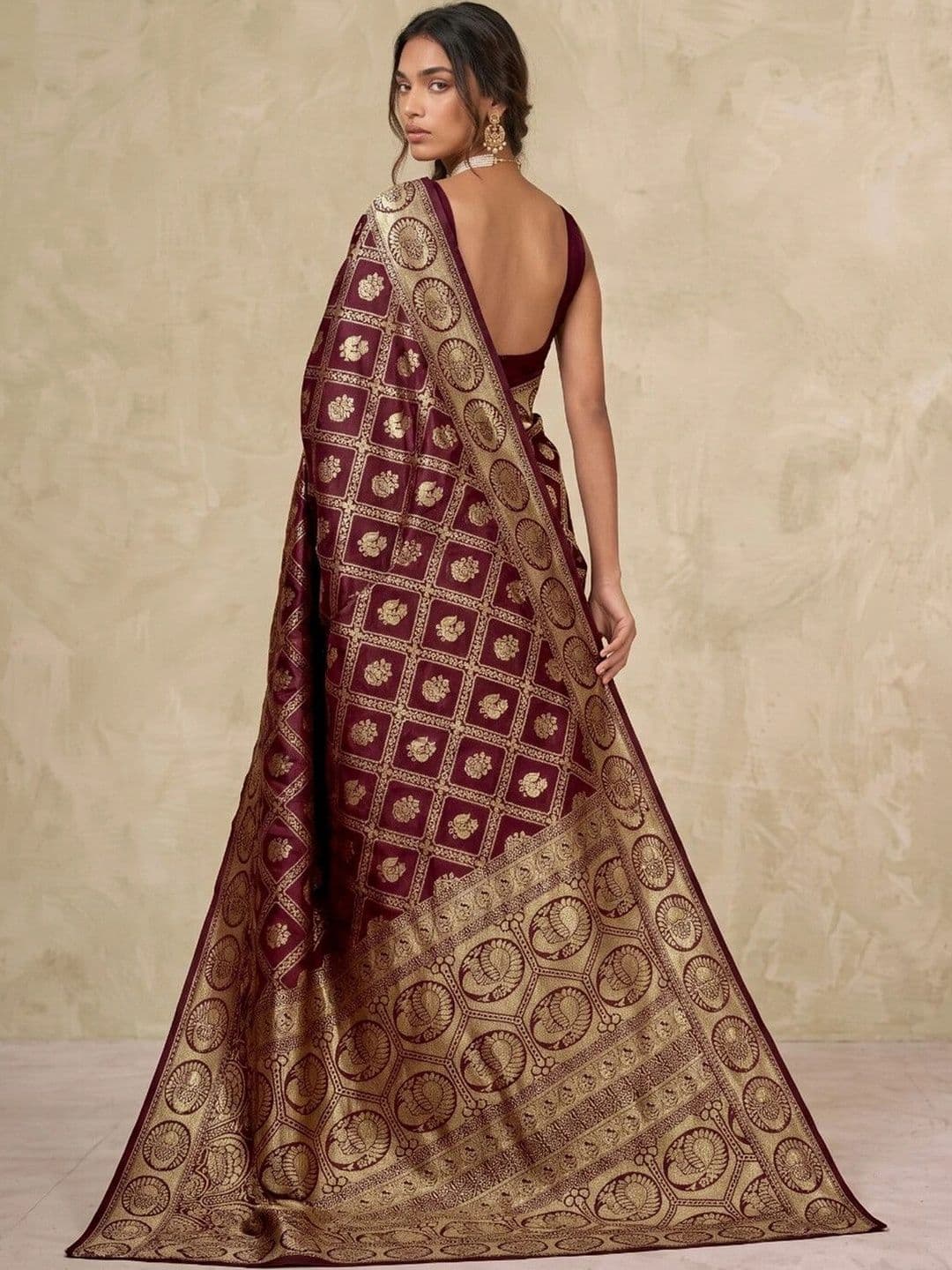 SAARA Woven Design Zari Art Silk Saree thumbnail 6