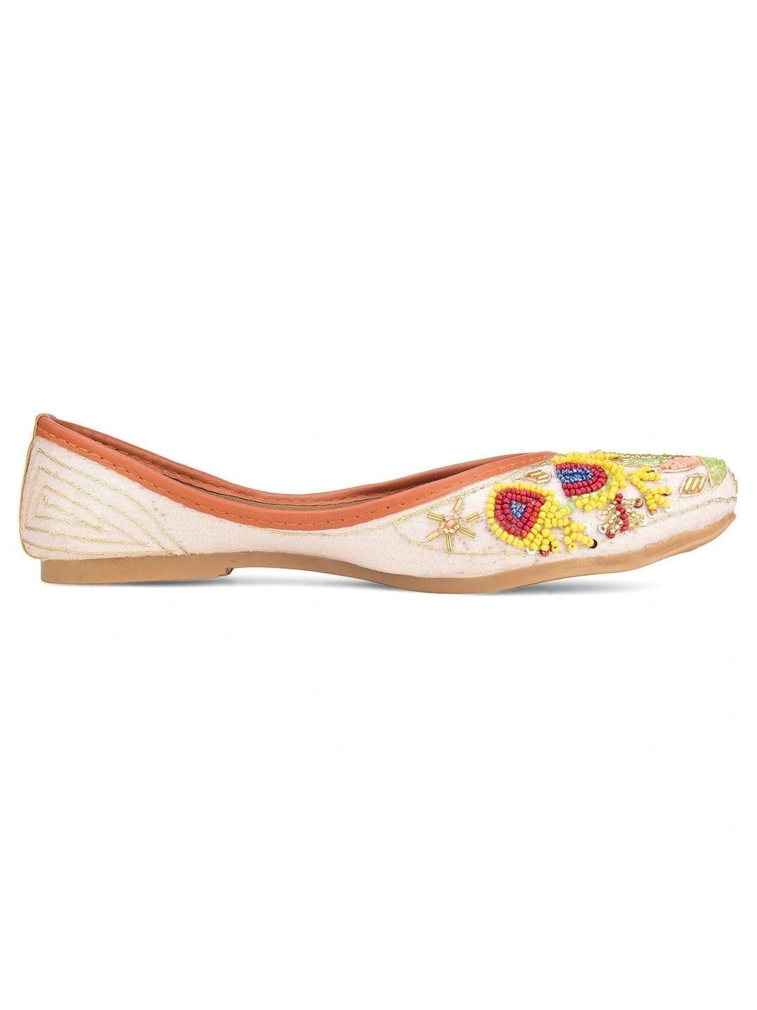 Anouk Women Embellished Ethnic Mojaris Flats thumbnail 6