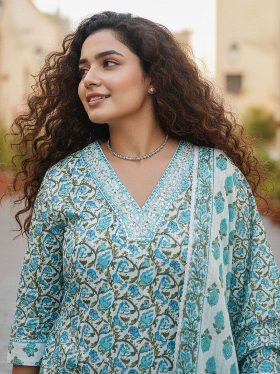 Varanga Women Floral Printed Regular Pure Cotton Kurta with Trousers & With Dupatta thumbnail 4