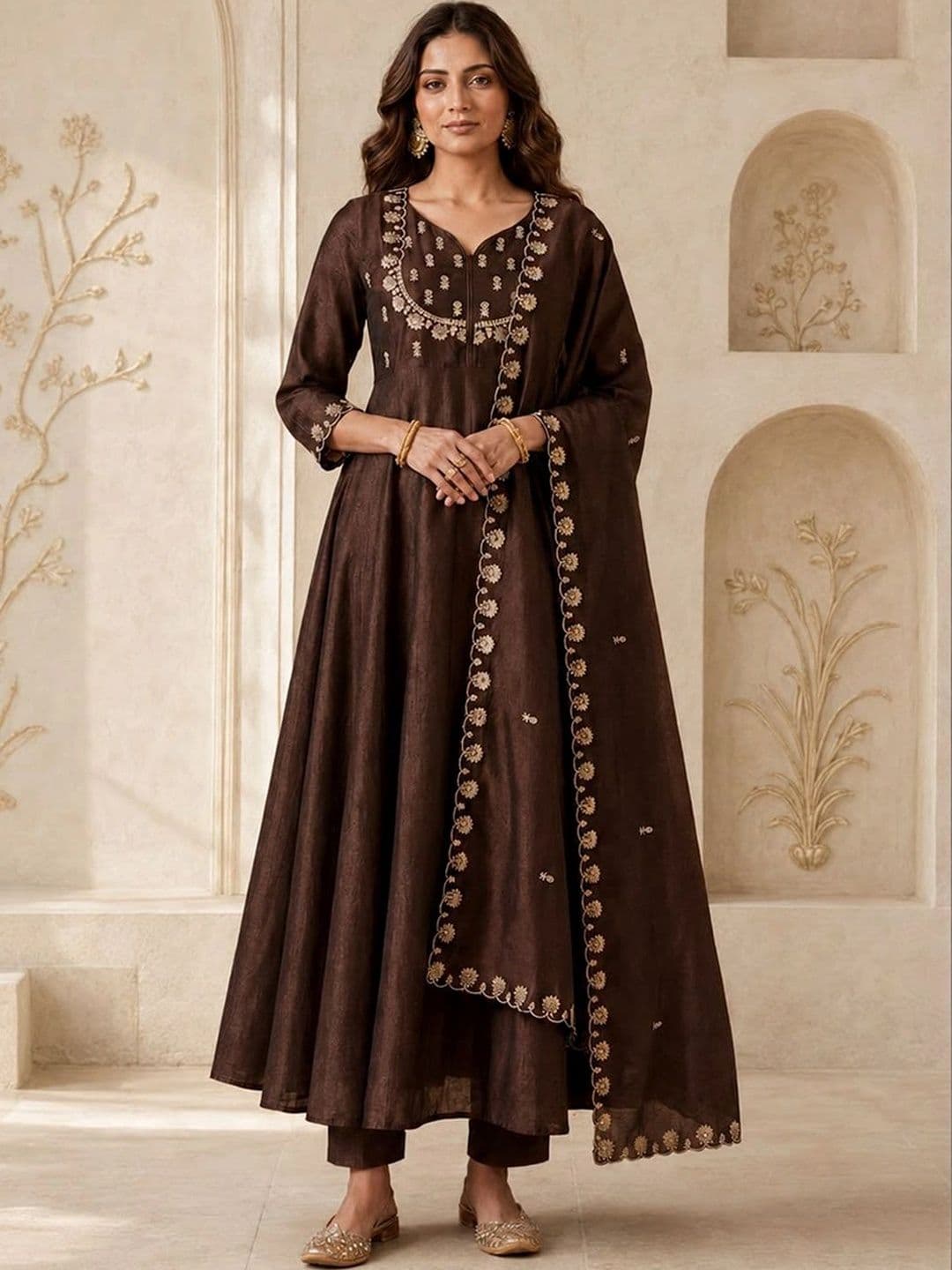 Varanga Women Ethnic Motifs Embroidered Regular Thread Work Kurta with Trousers & With Dupatta - view 1