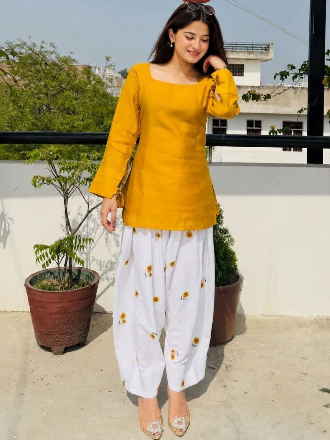TWINS LADY Women Floral Regular Kurti with Patiala thumbnail 6