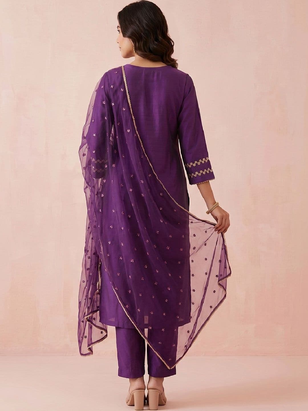 Varanga Women Ethnic Motifs Embroidered Thread Work Kurta with Trousers & With Dupatta thumbnail 2