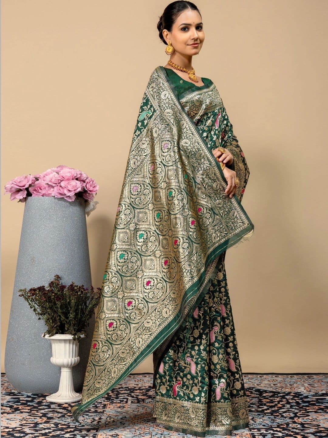 SILKARA CREATION Woven Design Zari Silk Blend Banarasi Saree thumbnail 2