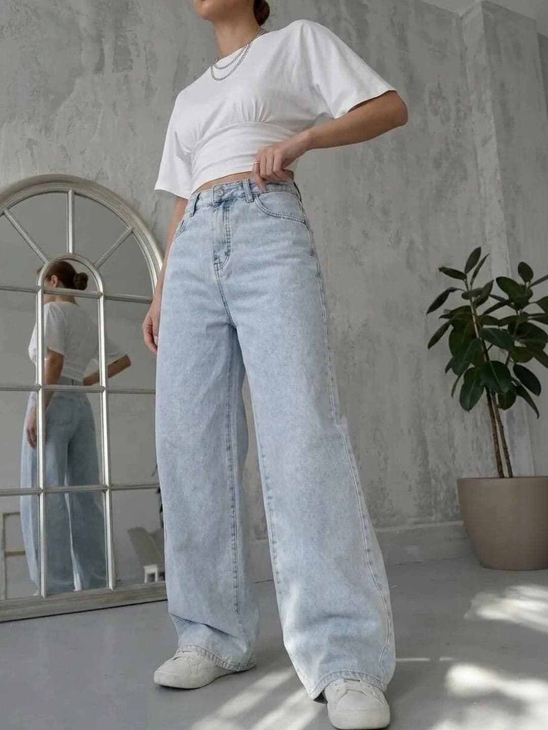 AAV2 Women Wide Leg High-Rise Stretchable Jeans thumbnail 4